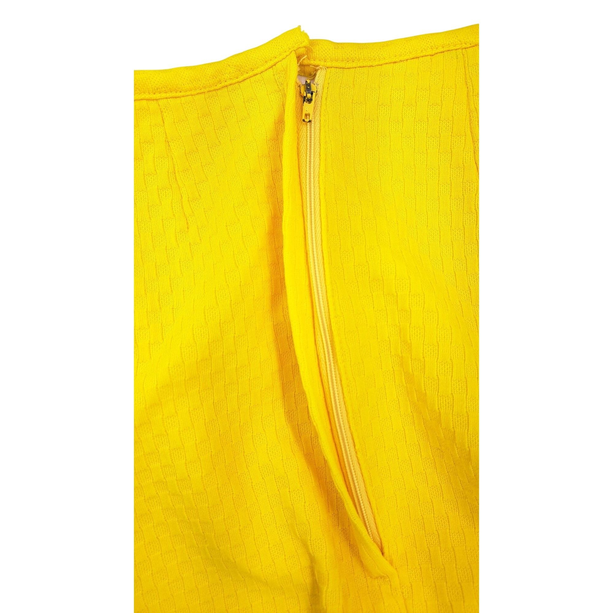 Handmade Vintage Handmade Yellow Polyester Texture Wide-Leg Crop Pant Size 29" - 4 Thumbnail
