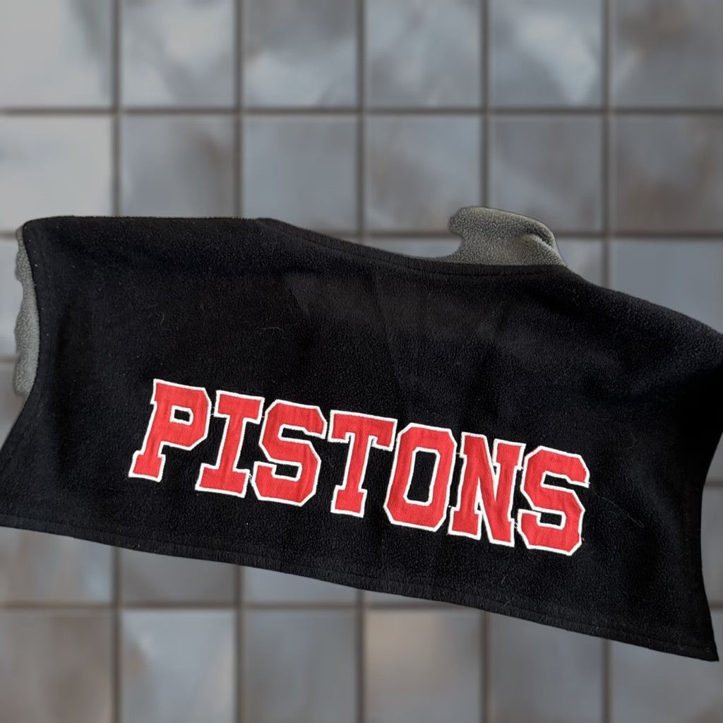 NBA VINTAGE NBA Pistons Men’s XL Gray Fleece Jacket Long Sleeve Full Zip Track Polyester Full Zip-Up Size US XL / EU 56 / 4 - 1 Thumbnail