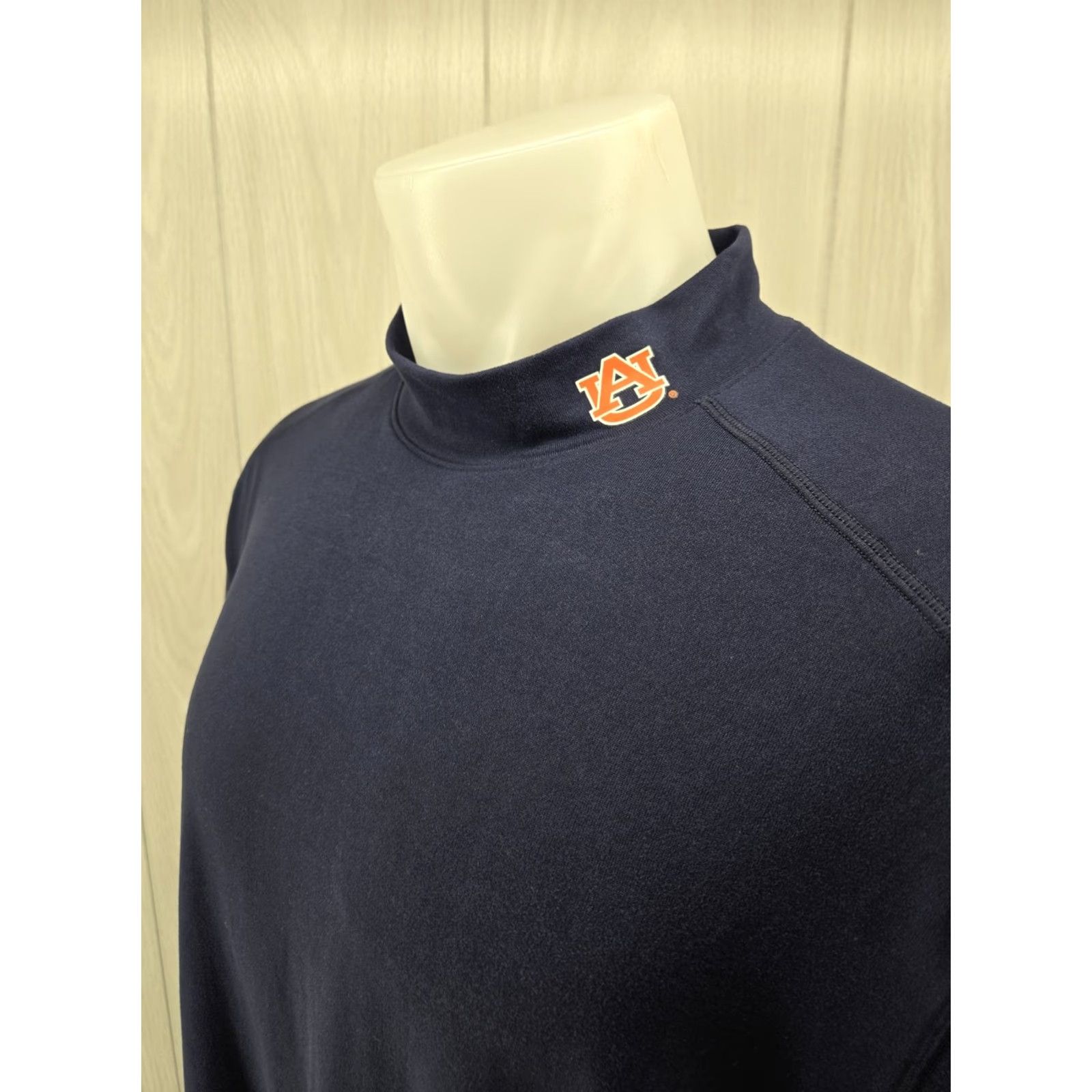 Under Armour Under Armour Auburn Tigers Navy Blue Shirt 2XL T-Shirt Short Sleeve Men Size US XXL / EU 58 / 5 - 5 Thumbnail