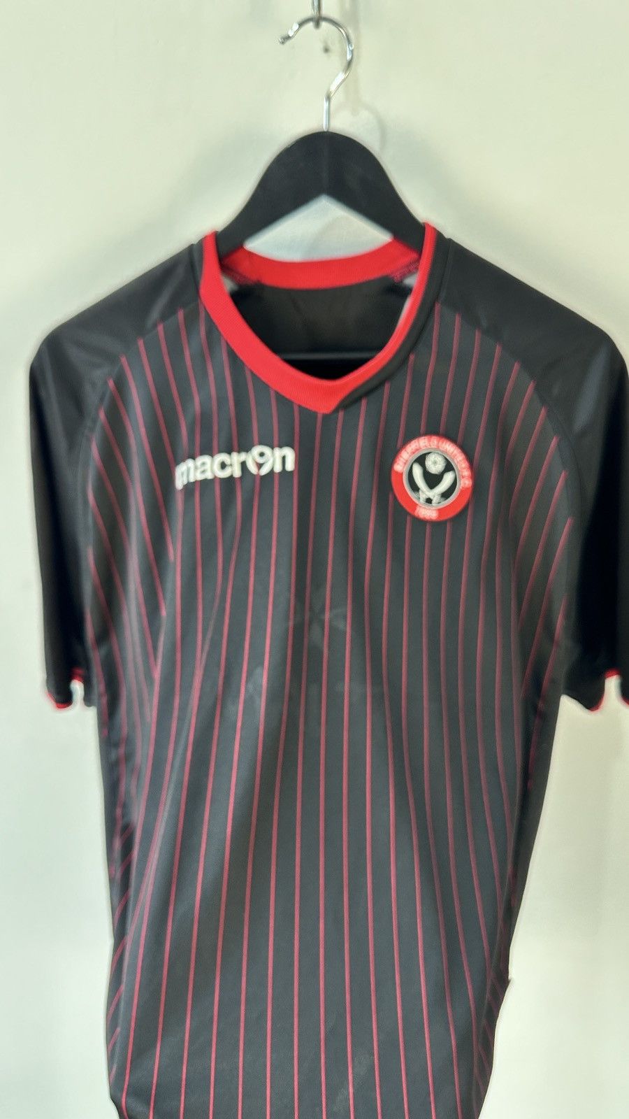 Macron Sheffield United 2010-2011 Away Football Shirt Jersey Macron Size US L / EU 52-54 / 3 - 6 Thumbnail