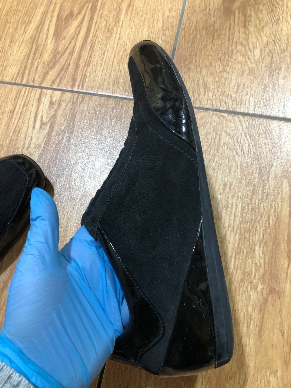 Versace Patent suede leather low trainers Versace Black Size US 9 / EU 42 - 14 Thumbnail