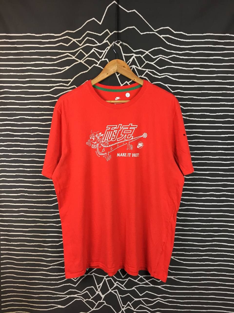 Nike Nike Sportswear Make It Hot Dragon Swoosh Logo Tee Size US XL / EU 56 / 4 - 2 Thumbnail
