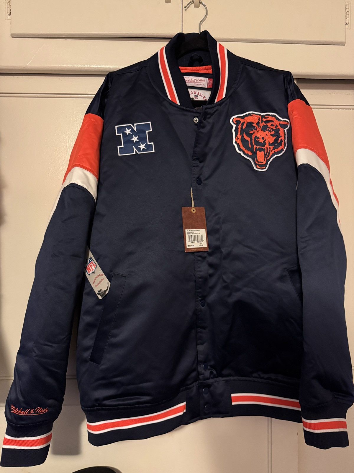 Mitchell & Ness Mitchell & Ness 2XL Chicago Bears NFL Heavy Satin Jacket Size US XXL / EU 58 / 5 - 1 Thumbnail
