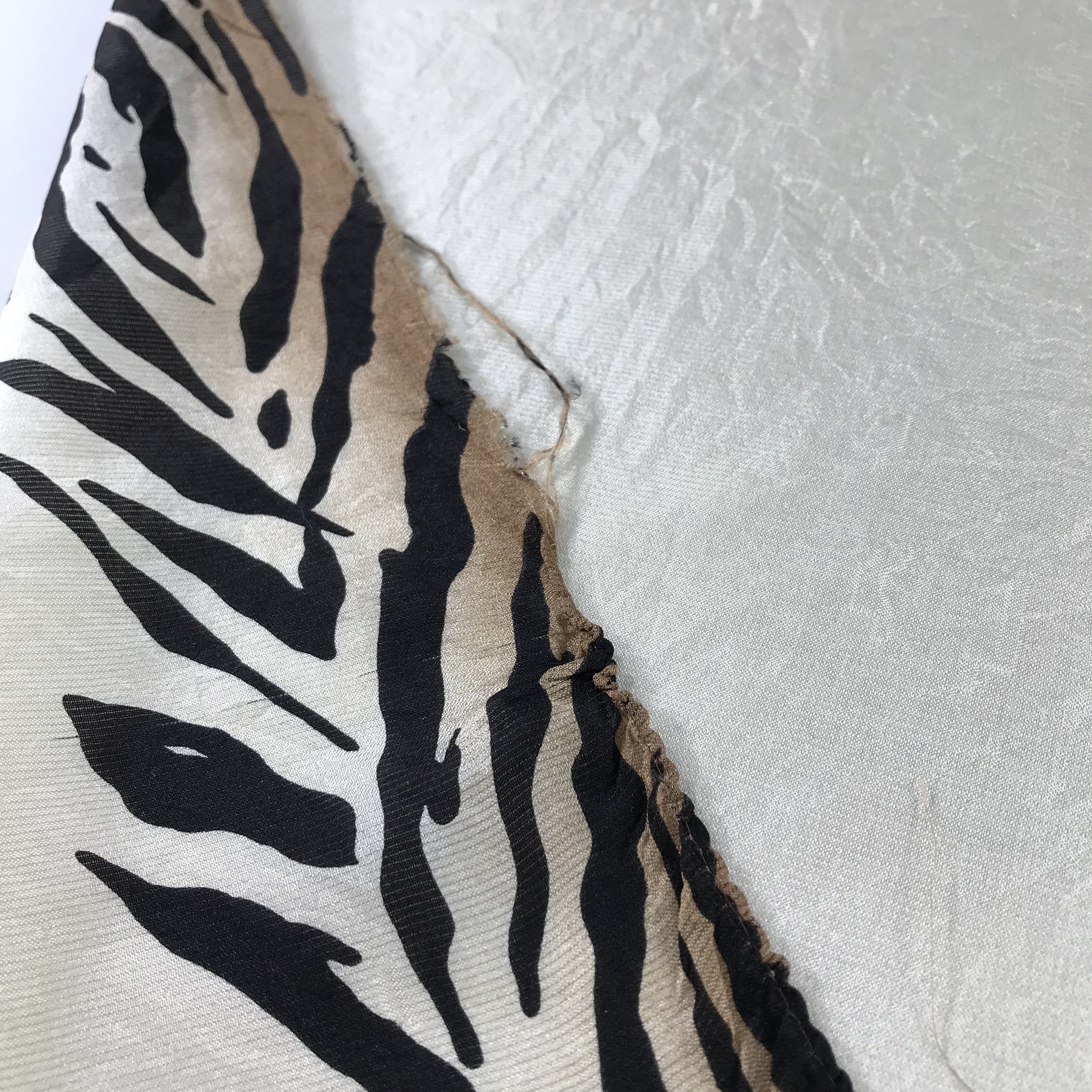 Krizia Uomo × Vintage Krizia Uomo Bandana / Handkerchief / Neckerchief - S898 Size ONE SIZE - 4 Thumbnail