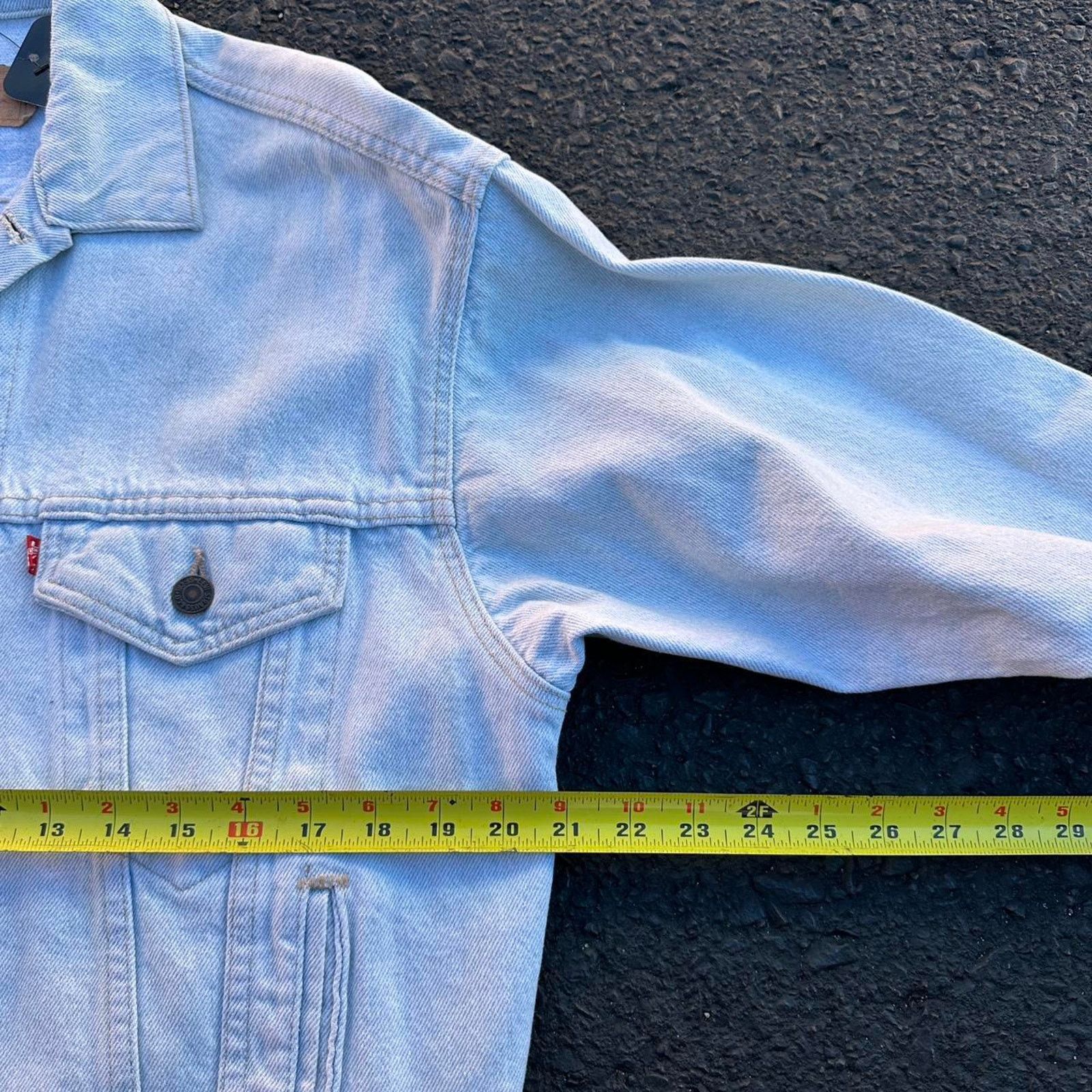 Levi's × Vintage Vintage Levi's Light Wash Trucker Jacket Size US M / EU 48-50 / 2 - 5 Thumbnail