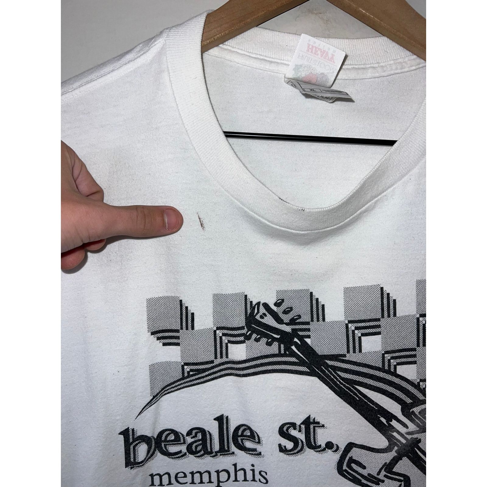 Fruit Of The Loom Vintage Beale Street Shirt Memphis Guitar Music Tee XL 1990s Size US XL / EU 56 / 4 - 5 Thumbnail