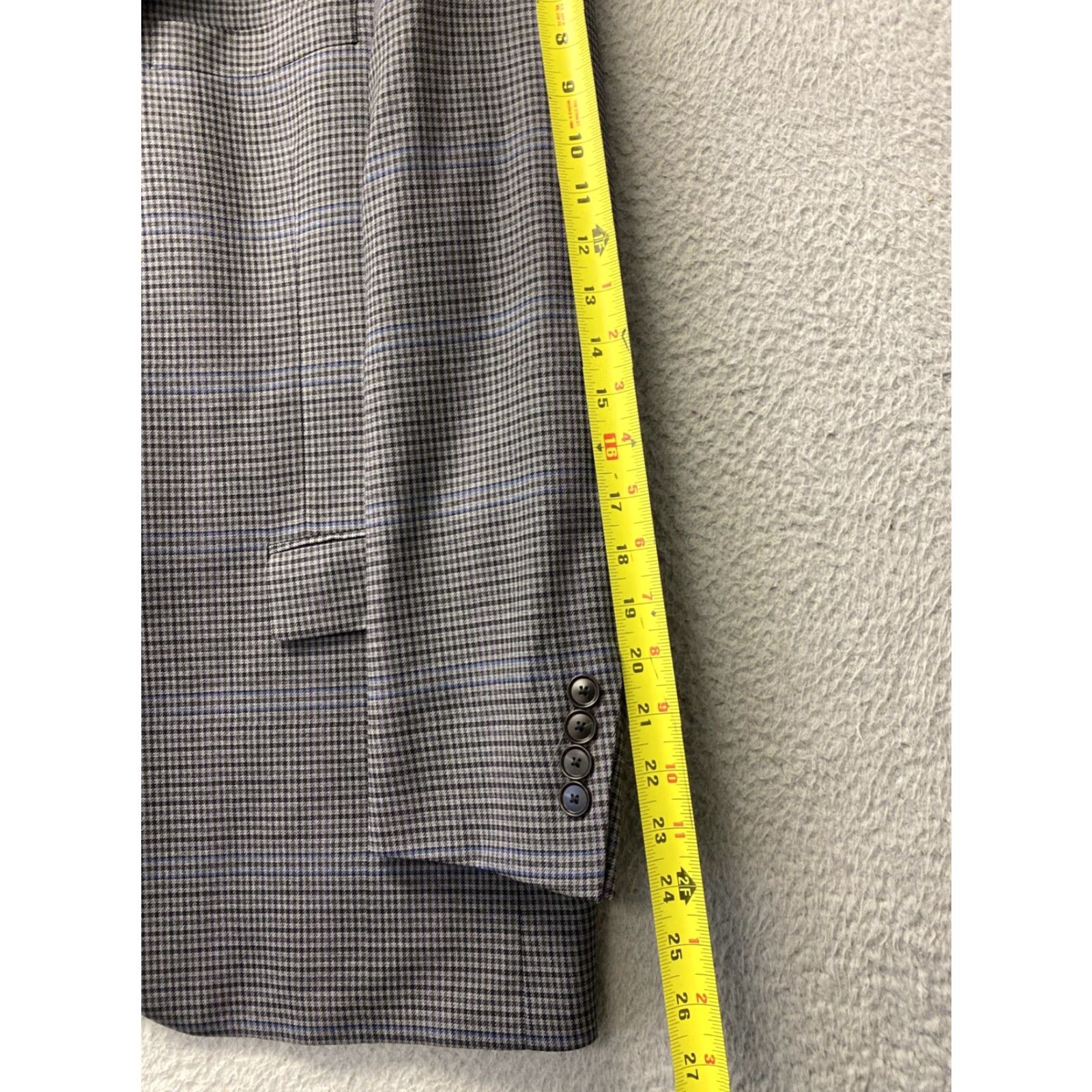 Hart Schaffner Marx VINTAGE Hart Schaffner Marx Men's Blue Gray Wool Sport Coat Jacket 42S Regular Fit Plaid Business Casual Size US XS / EU 42 / 0 - 7 Thumbnail
