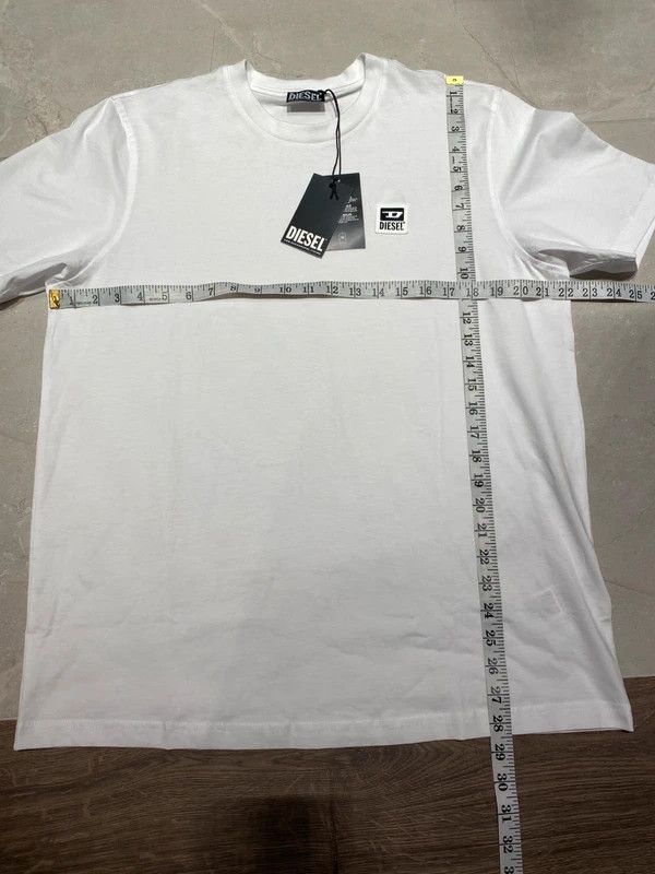 Diesel New with Tags Diesel logo T-shirt size L Size US L / EU 52-54 / 3 - 7 Thumbnail