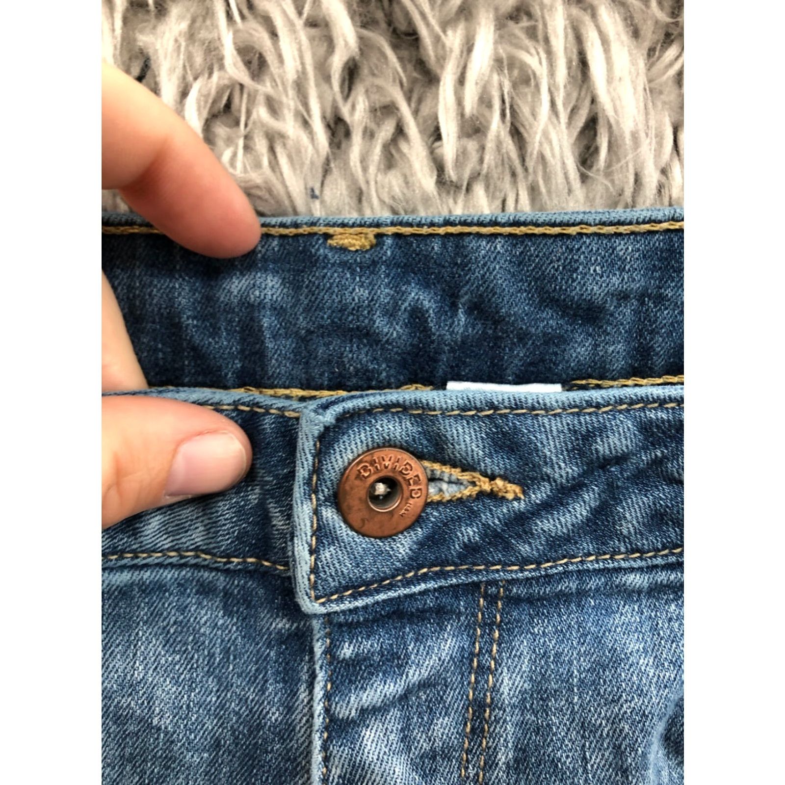H&M **H&M Blue Denim Boyfriend Shorts Women's Size 6** User: H&M Blue Denim Boyfriend Shorts Women's Size 6 Size 28" / US 6 / IT 42 - 6 Thumbnail
