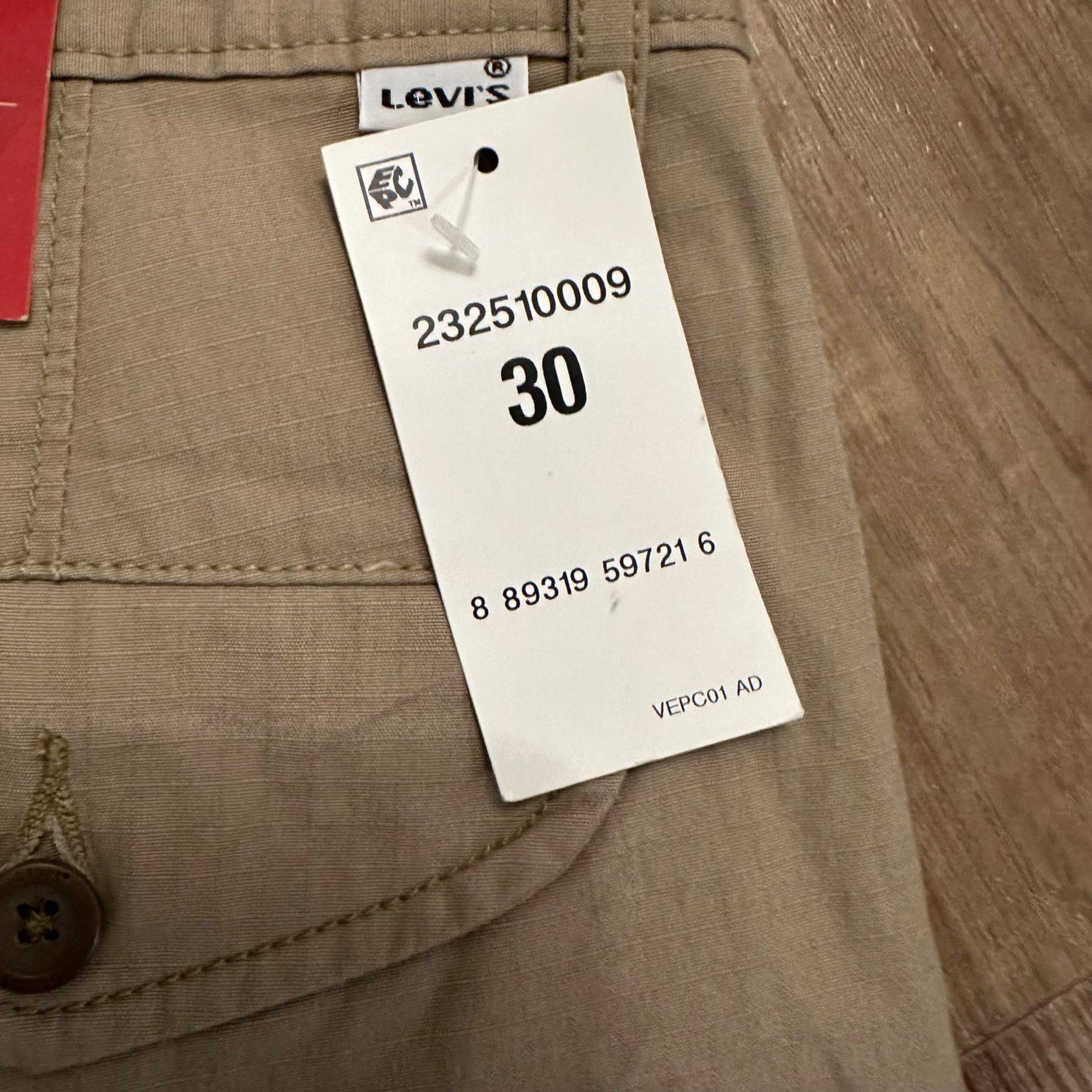Levi's NWT Levi's Men's Carrier Cargo Shorts true chino Sz 30 Size US 30 / EU 46 - 6 Thumbnail