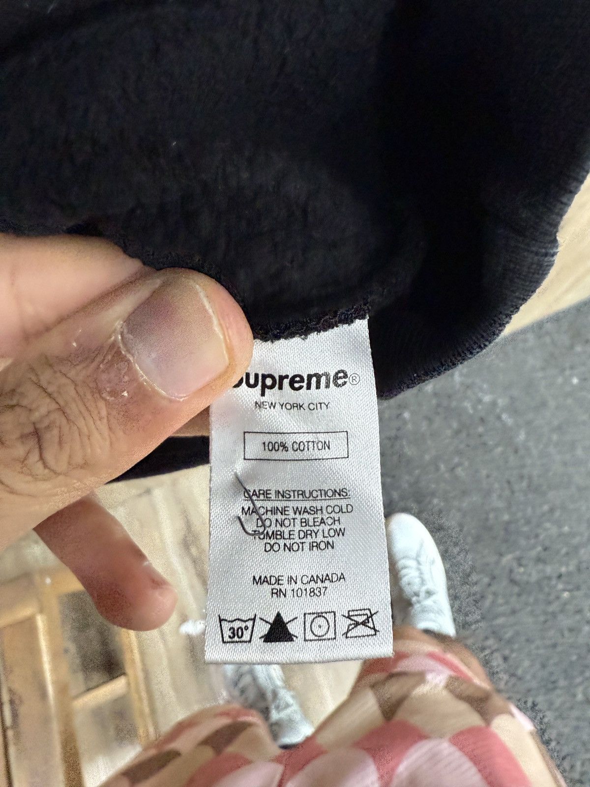 Supreme Supreme Love To Amo Black Pull Over Hoodie Size US XL / EU 56 / 4 - 6 Thumbnail