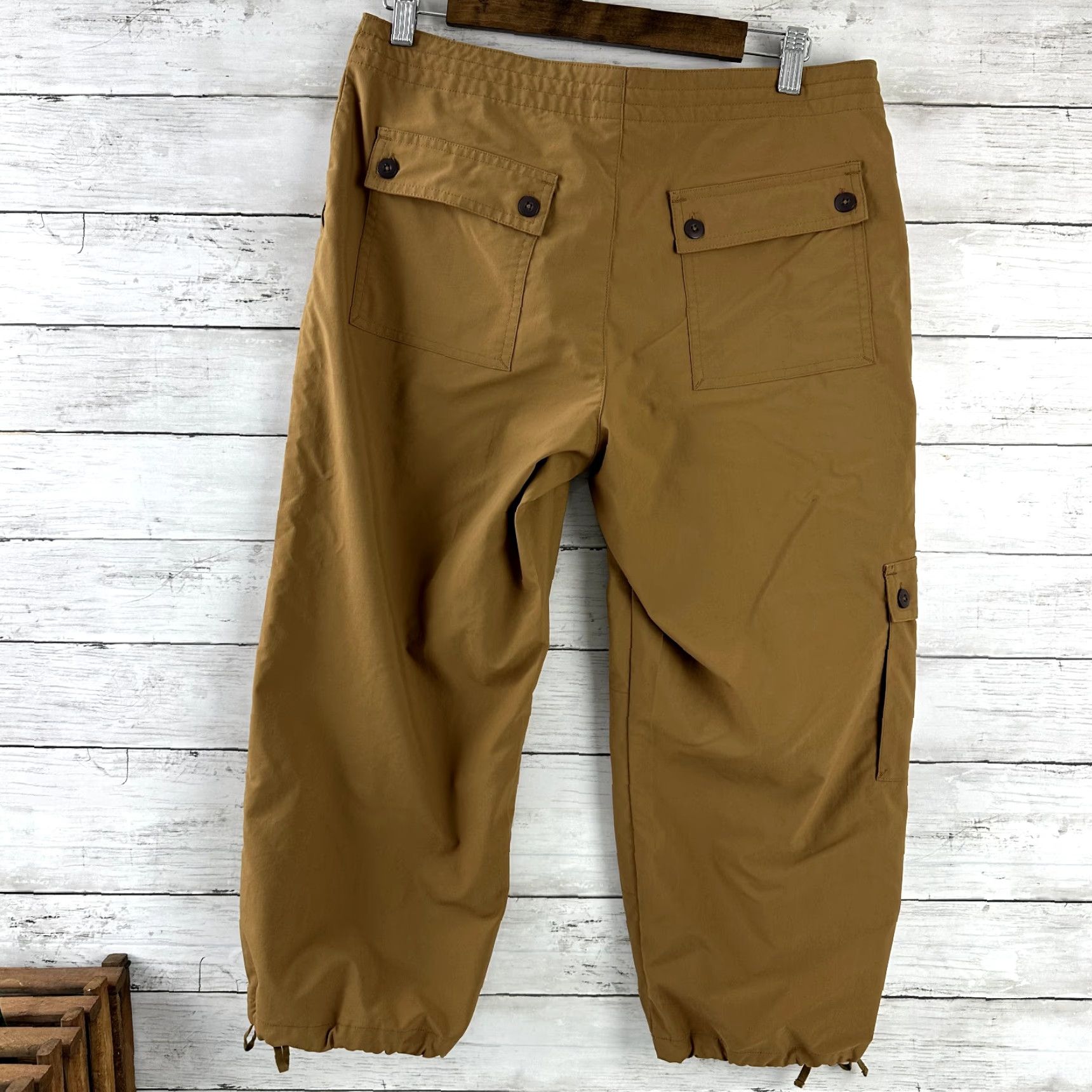 Patagonia Patagonia Women's Capri Hiking Pants Brown Size 10 (measures 32x22) Size 32" / US 10 / IT 46 - 4 Thumbnail