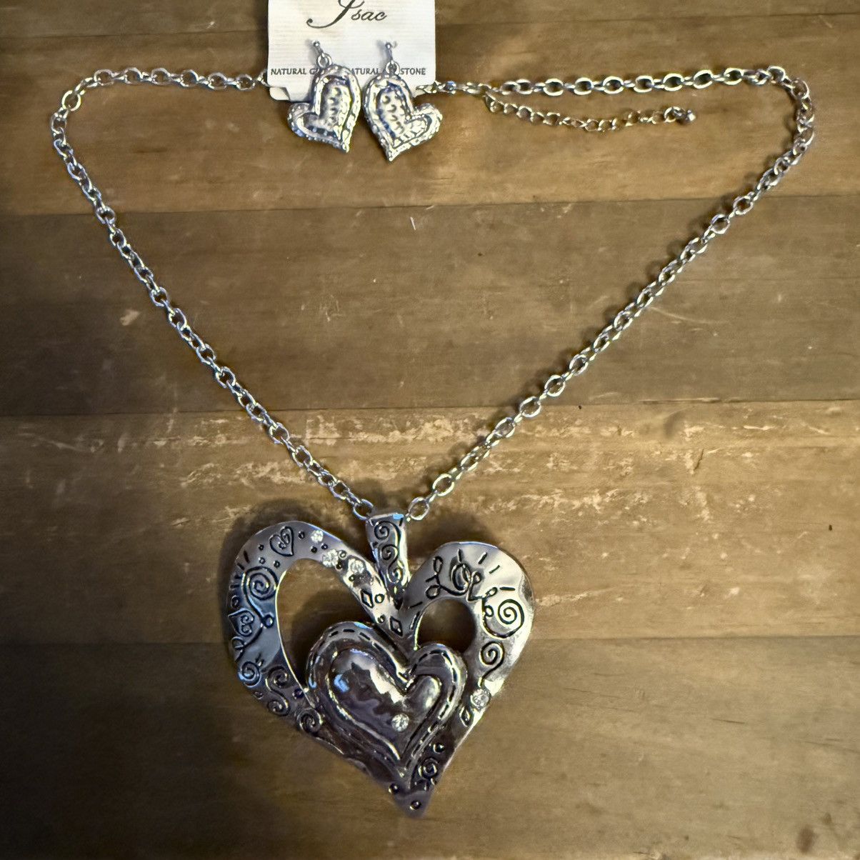 Other Silver tone large etched heart pendant necklace/earrings set Size ONE SIZE - 3 Thumbnail