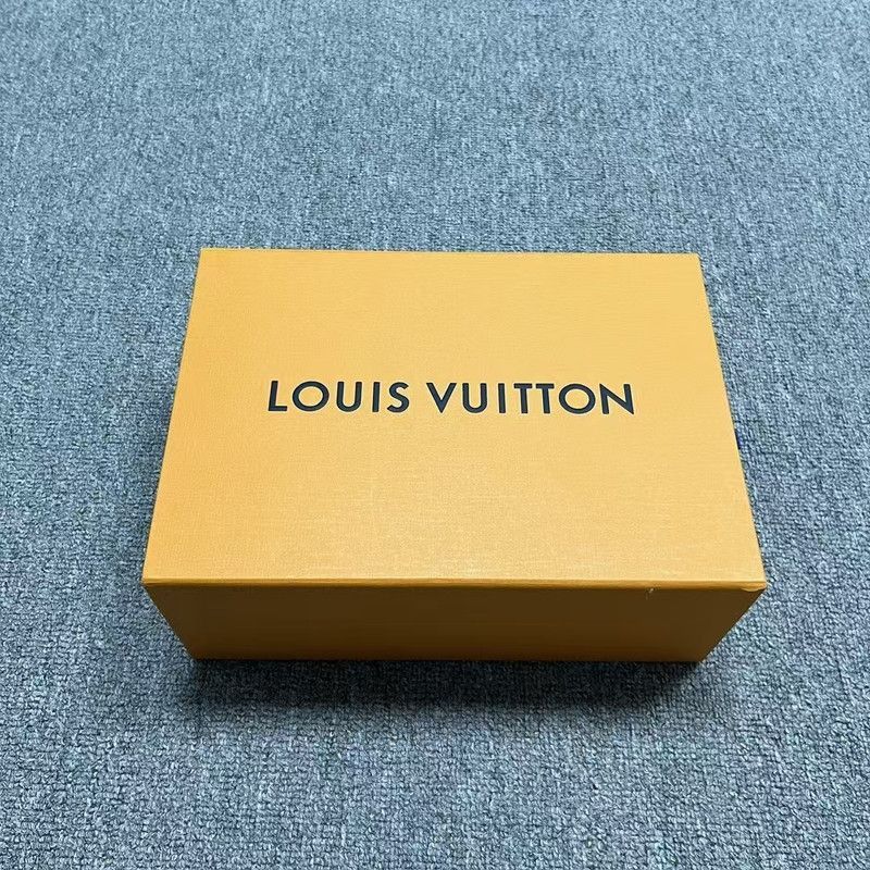 Louis Vuitton Louis Vuitton Resort Blue and White Low-Top Sneakers - Size US 8.5 / EU 41-42 - 5 Thumbnail