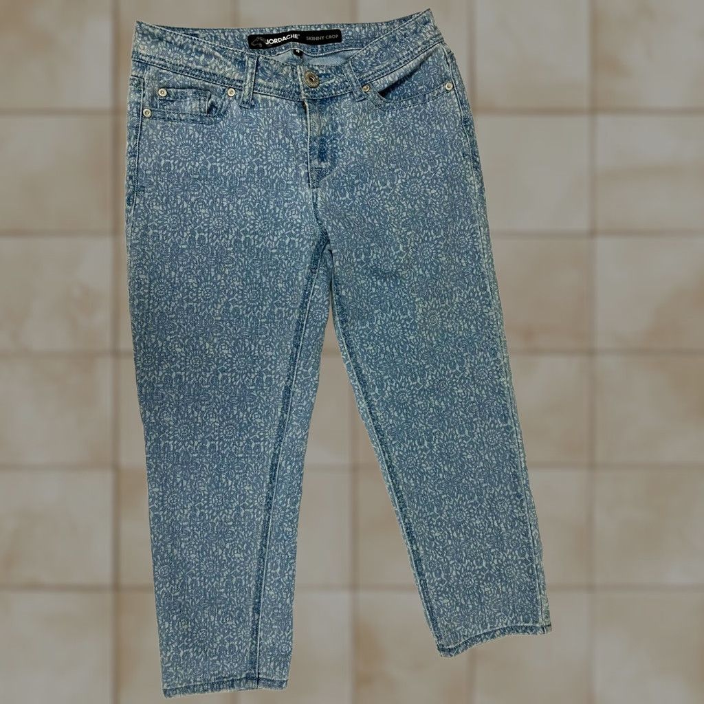 Jordache Jordache Jeans Womens 4 Blue Cropped Straight 22in Inseam Regular Fit Mid Rise Cotton Blend Denim N/A Size 27" / US 4 / IT 40 - 1 Thumbnail