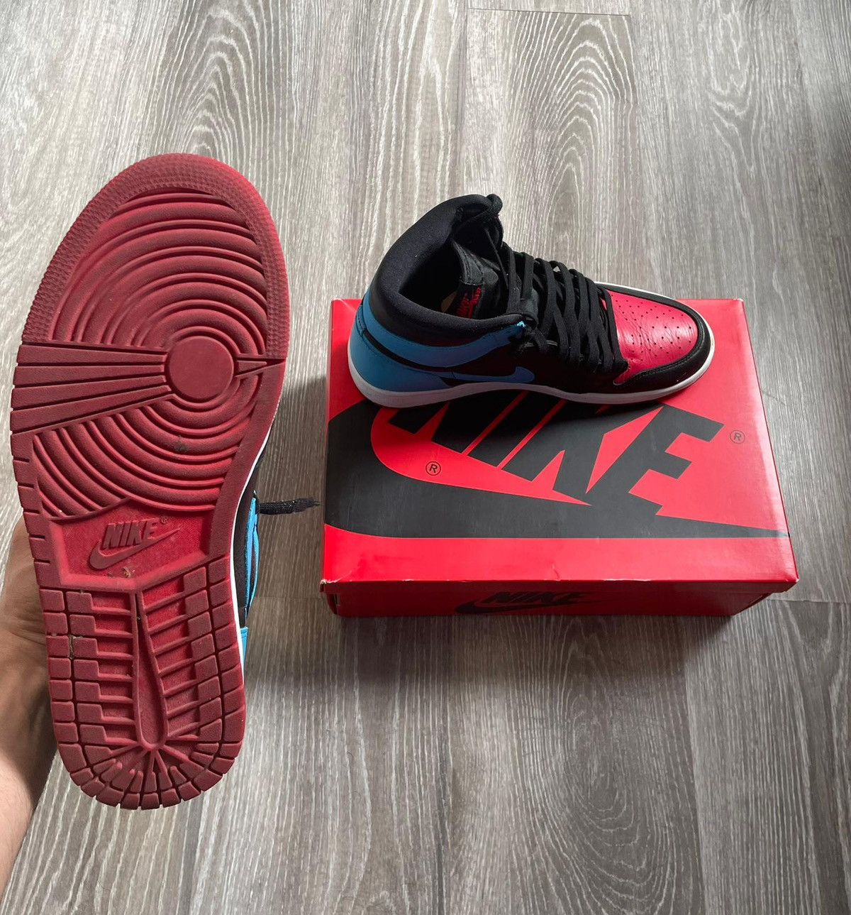Jordan Brand × Nike Jordan 1 WMNS HIGH OG - UNC TO CHICAGO Size US 9.5 / EU 42-43 - 4 Thumbnail