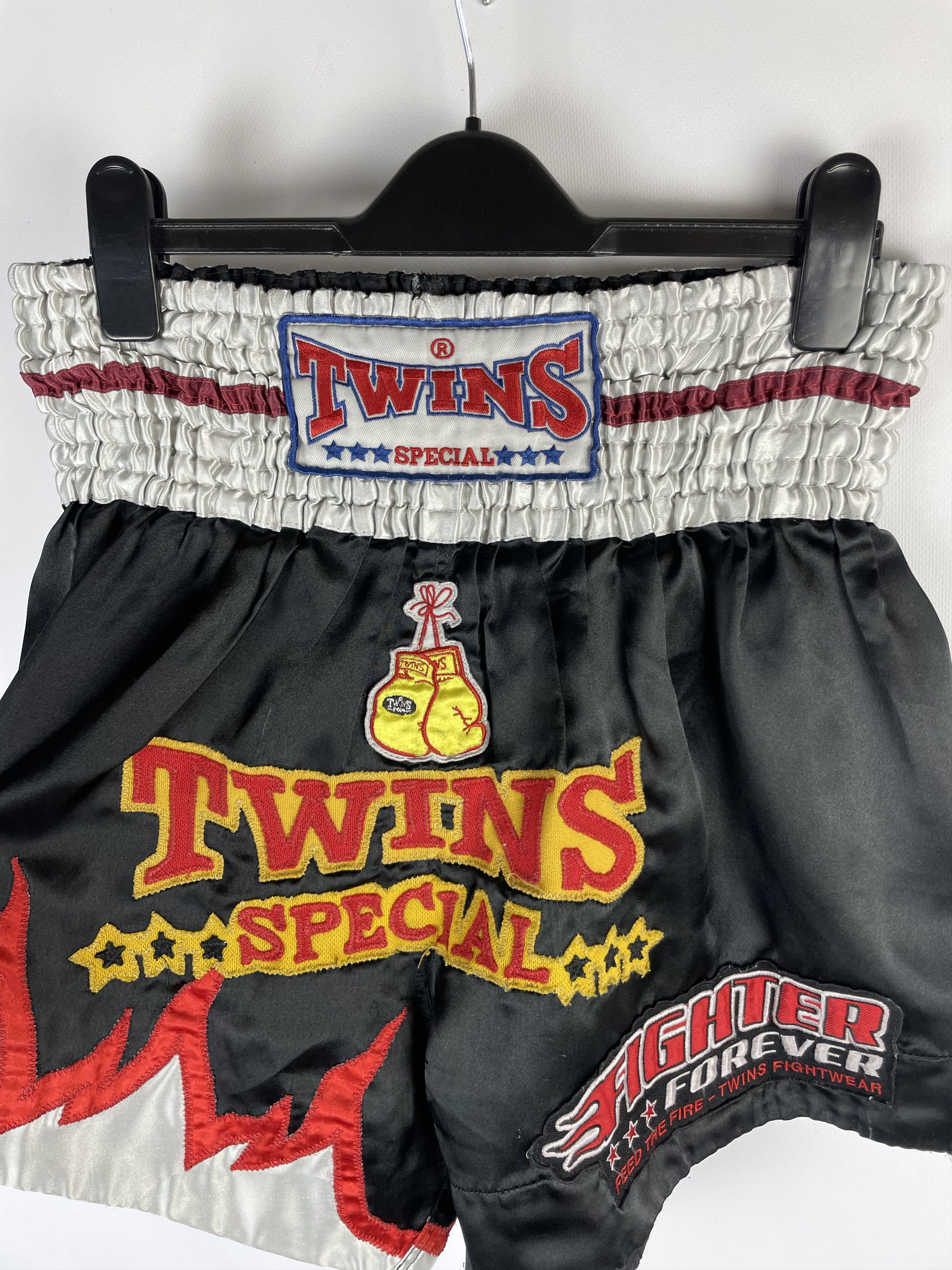 Twins Muay Thai Boxing Vintage Shorts Big Logo Size US 36 / EU 52 - 3 Thumbnail