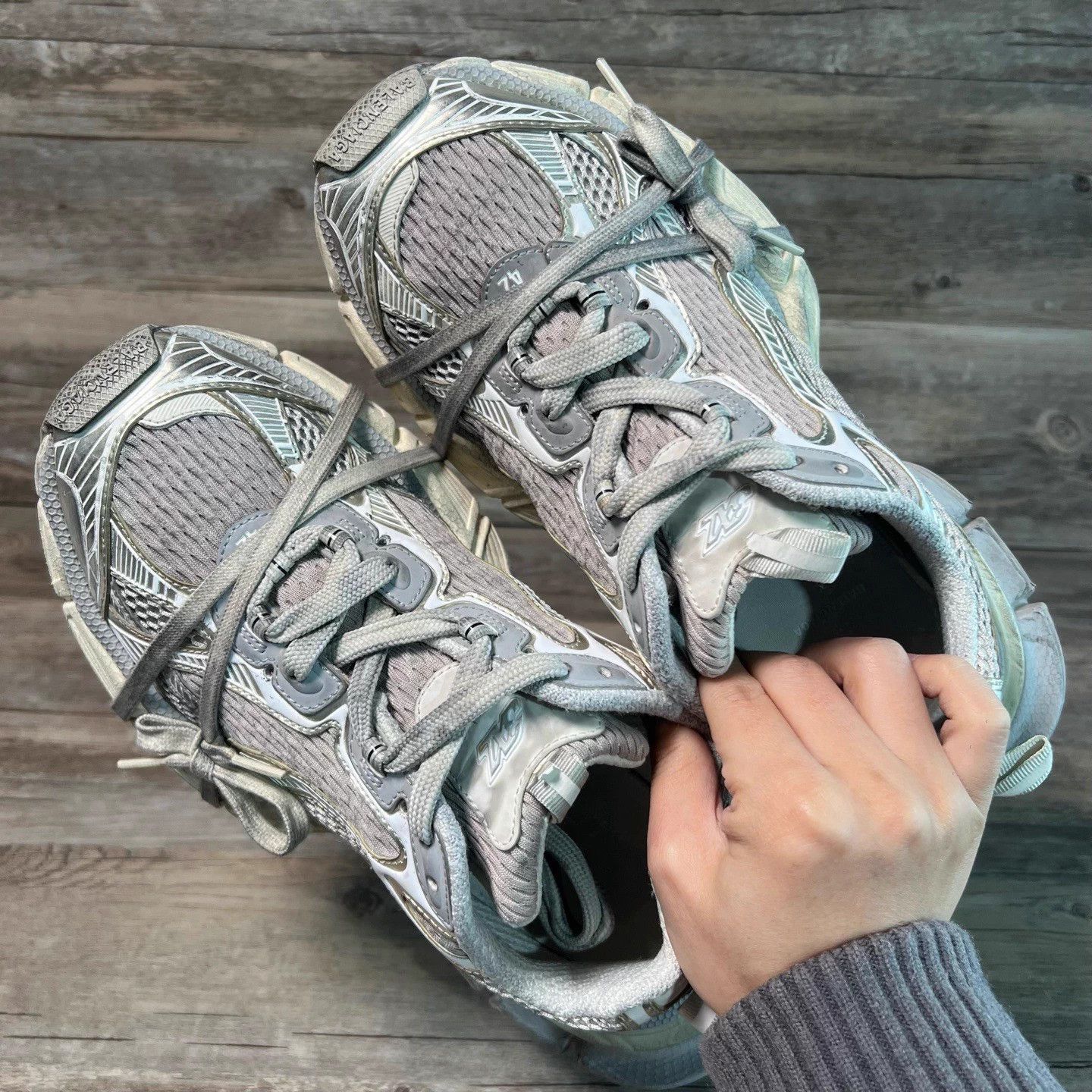 Balenciaga Balenciaga Triple S distressed silver/cream 42 Size US 9 / EU 42 - 5 Thumbnail
