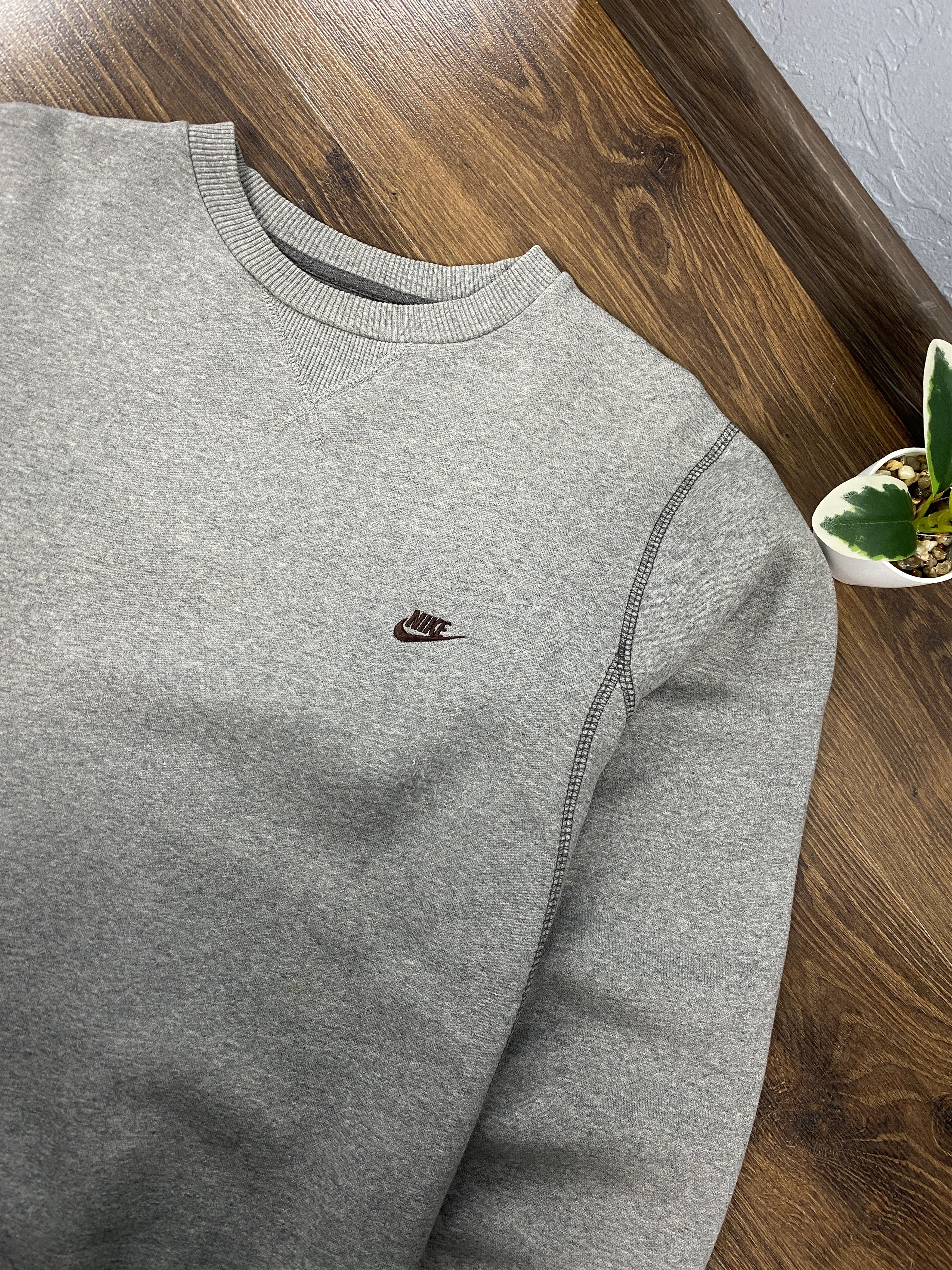 Nike Nike Mens Mini Swoosh Crew Neck Sweatshirt Size US S / EU 44-46 / 1 - 2 Thumbnail