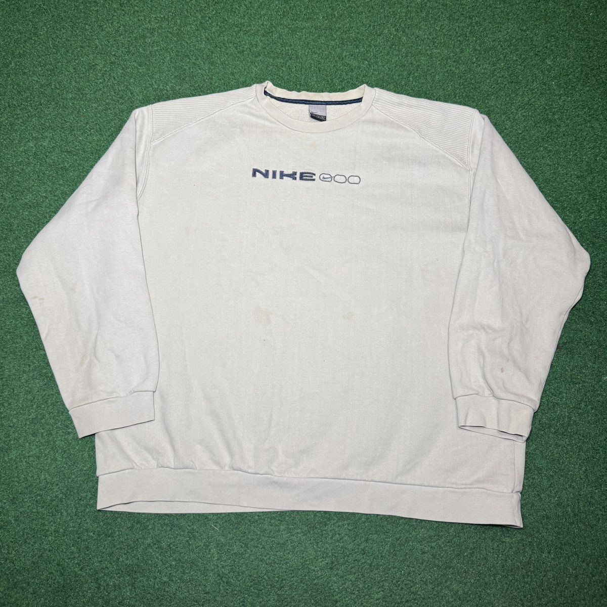 Nike Vintage Y2K Nike Gray Tag Spellout XXL Crewneck Sweatshirt Size US XXL / EU 58 / 5 - 1 Thumbnail