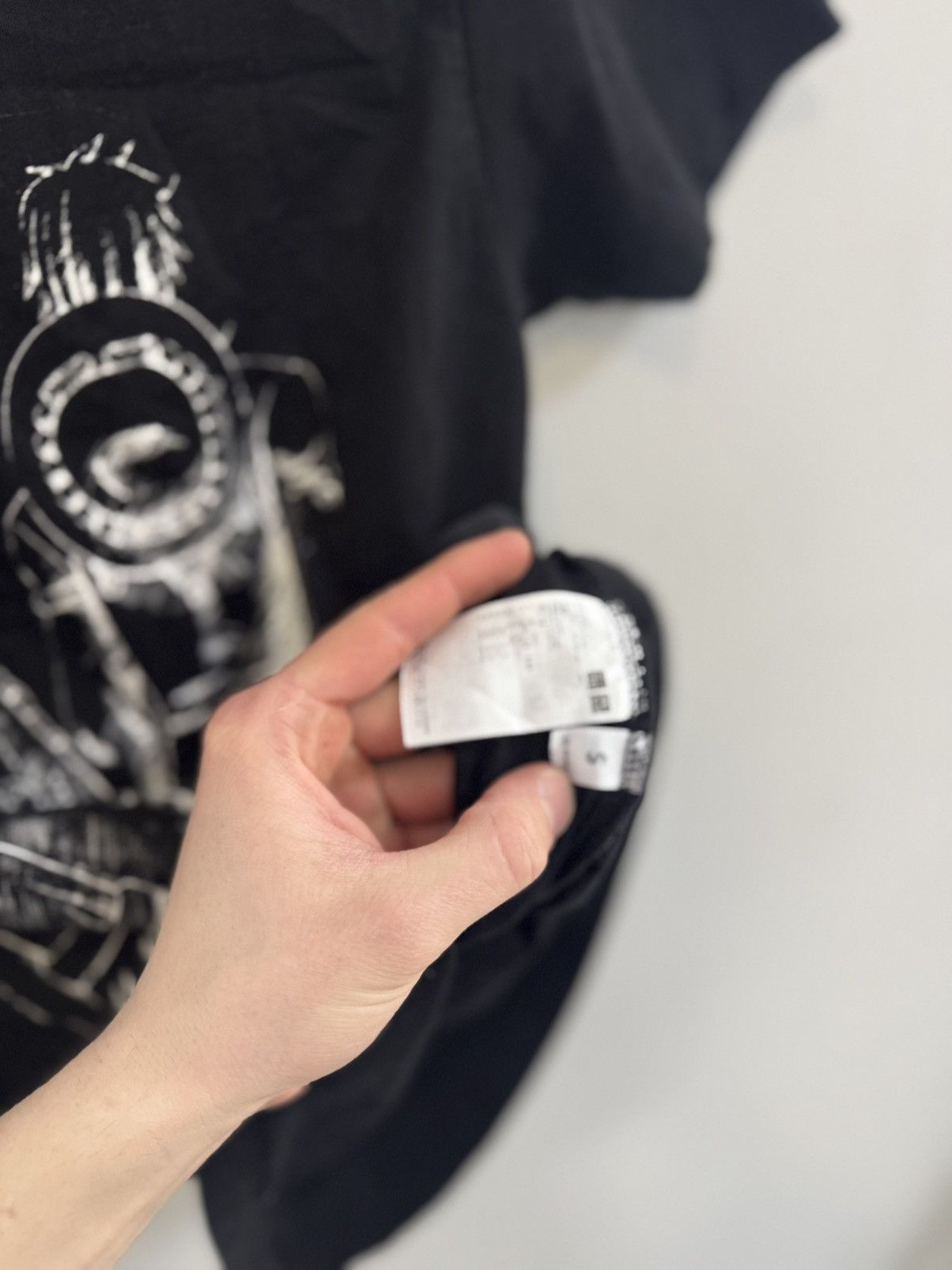 Anime × One Piece × Uniqlo Very crazy Anime One Piece Black Tee Size US S / EU 44-46 / 1 - 6 Thumbnail