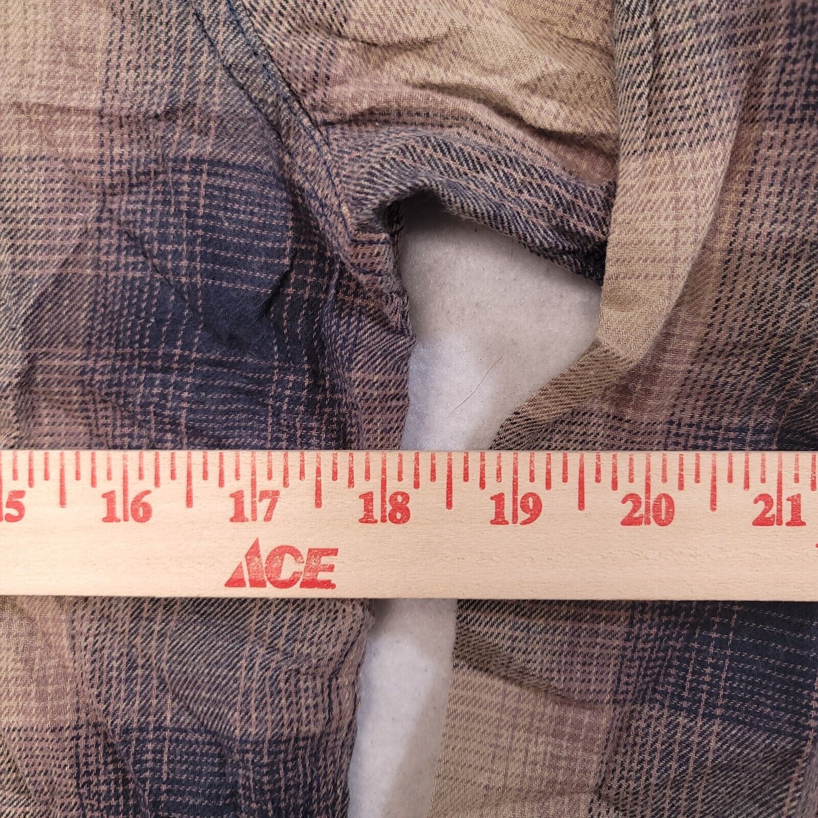 Arizona Jean Co. Arizona Jean Co Tartan Flannel Shirt Mens Size S Brown Blue Size US S / EU 44-46 / 1 - 8 Thumbnail