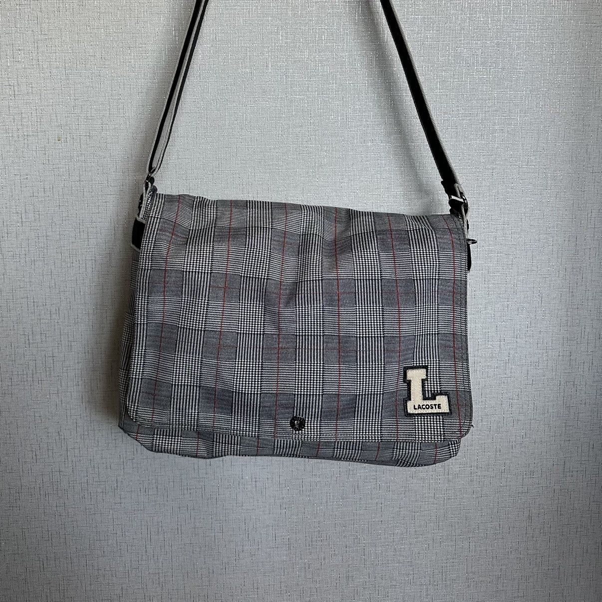 Lacoste × Vintage Vintage Lacoste Bag Laptop Rare Retro Grey Campus Size ONE SIZE - 1 Thumbnail