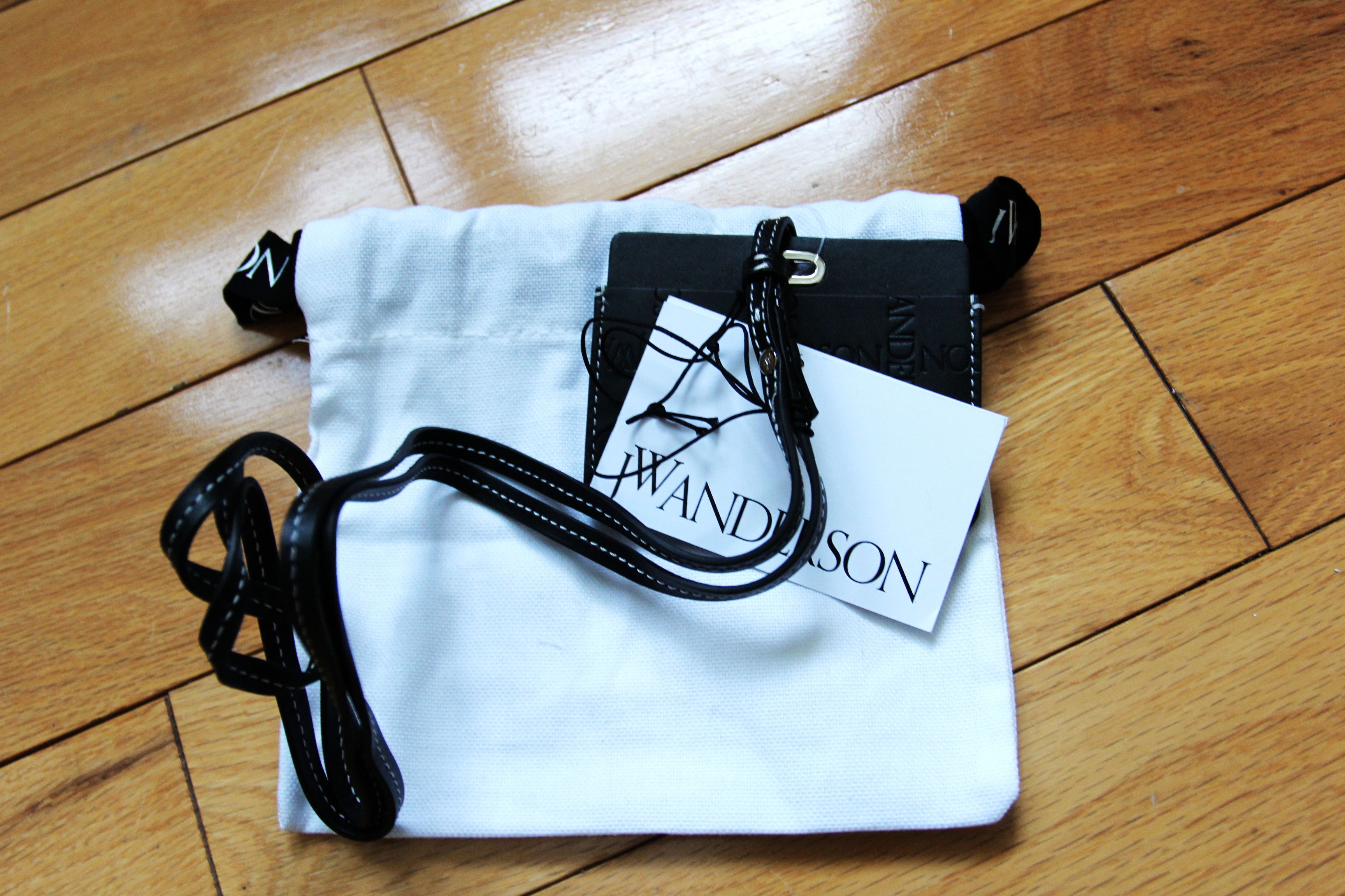 JW Anderson BNWT AW23 J.W.ANDERSON CARDHOLDER WITH STRAP Size ONE SIZE - 4 Thumbnail