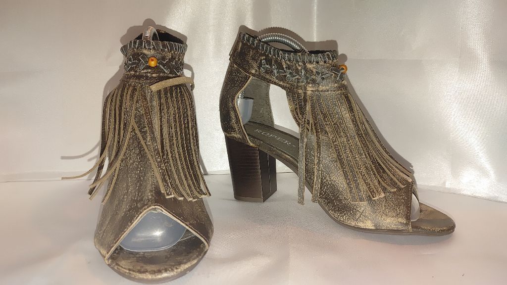 Roper Roper Bettina Fringe Peep Toe Shottie Size 7.5 Size US 7.5 / IT 37.5 - 7 Thumbnail