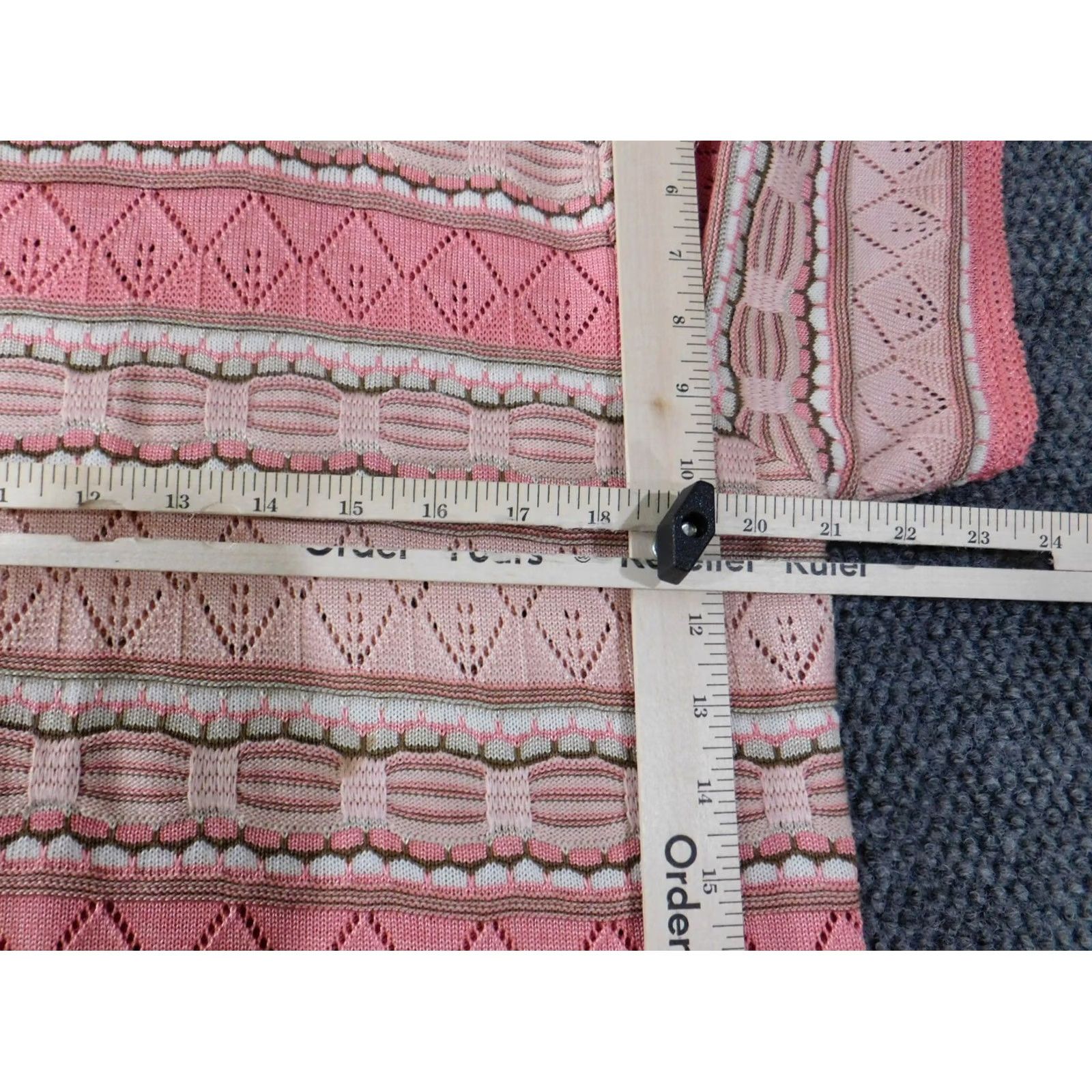 Vintage Alfred Dunner Sweater Pink Raglan Short Sleeve Round Neck Pullover Knit Acrylic Rayon Casual Large L Women Regular Modern Knit Striped Stretch Size L / US 10 / IT 46 - 6 Thumbnail