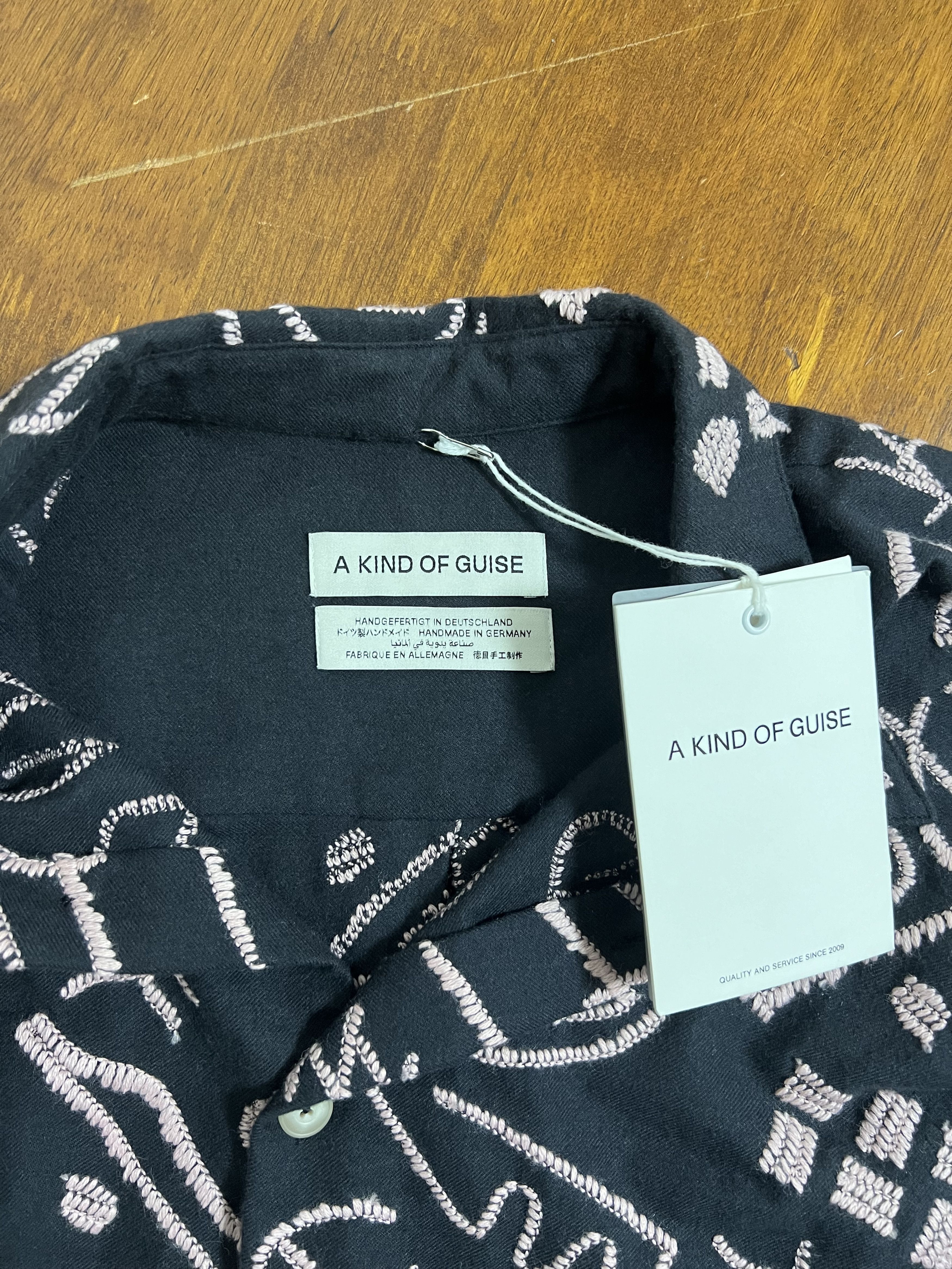 A Kind Of Guise 💚 AW22 A Kind Of Guise Derbin Shirt Notepad Embroidery NEW Size US M / EU 48-50 / 2 - 7 Thumbnail