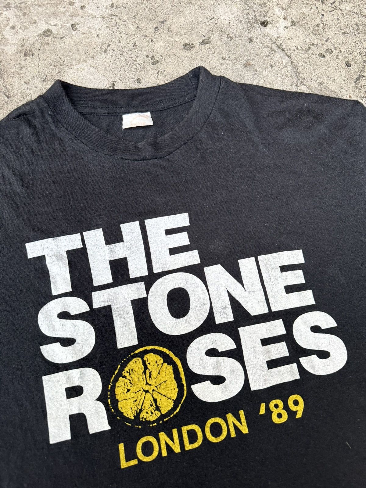 Band Tees Vintage 80's The Stone Roses London Tshirt Size US L / EU 52-54 / 3 - 3 Thumbnail