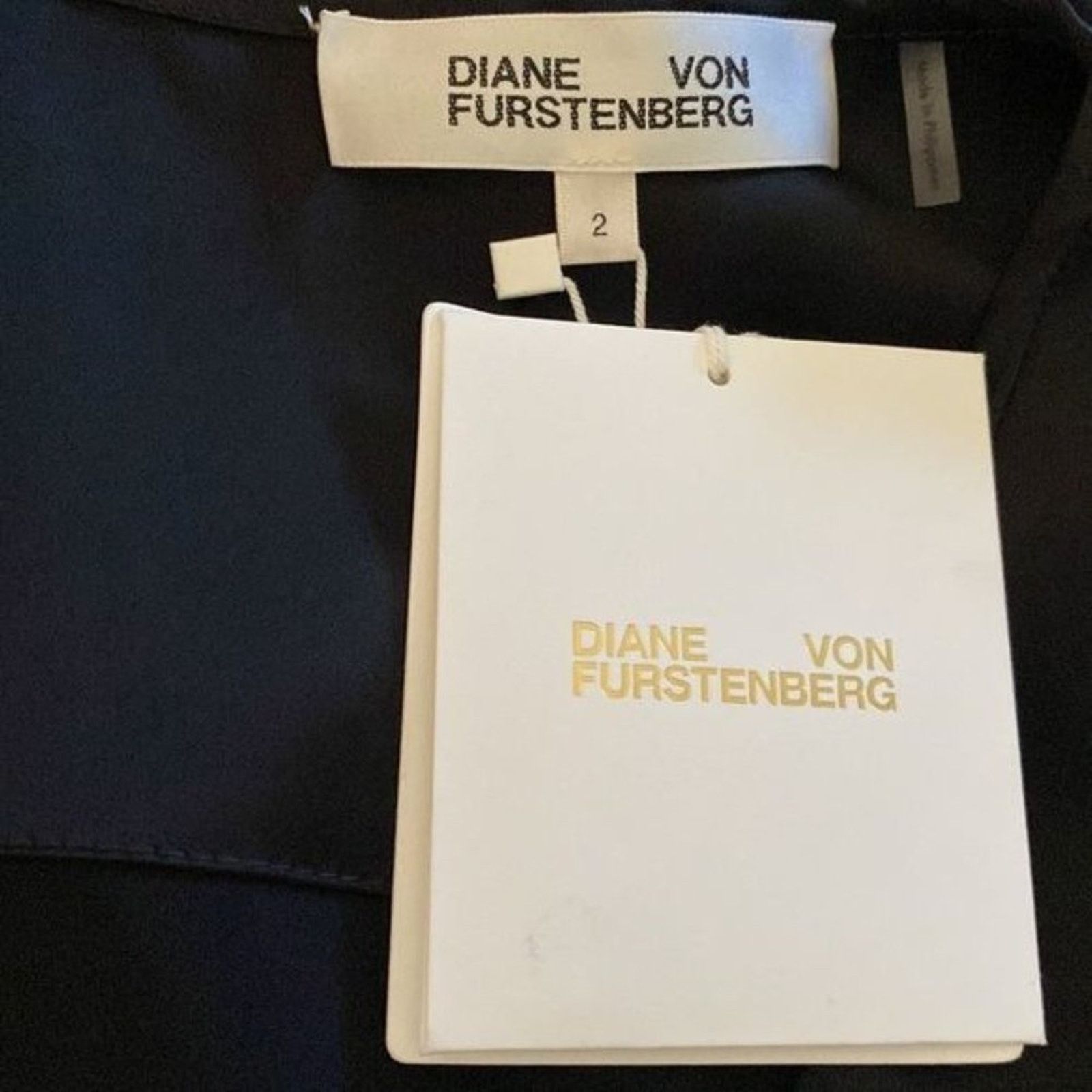 Diane von Furstenberg Diane von Furstenberg Sol wrap-effect satin wide-leg NWT Size 26" / US 2 / IT 38 - 7 Thumbnail