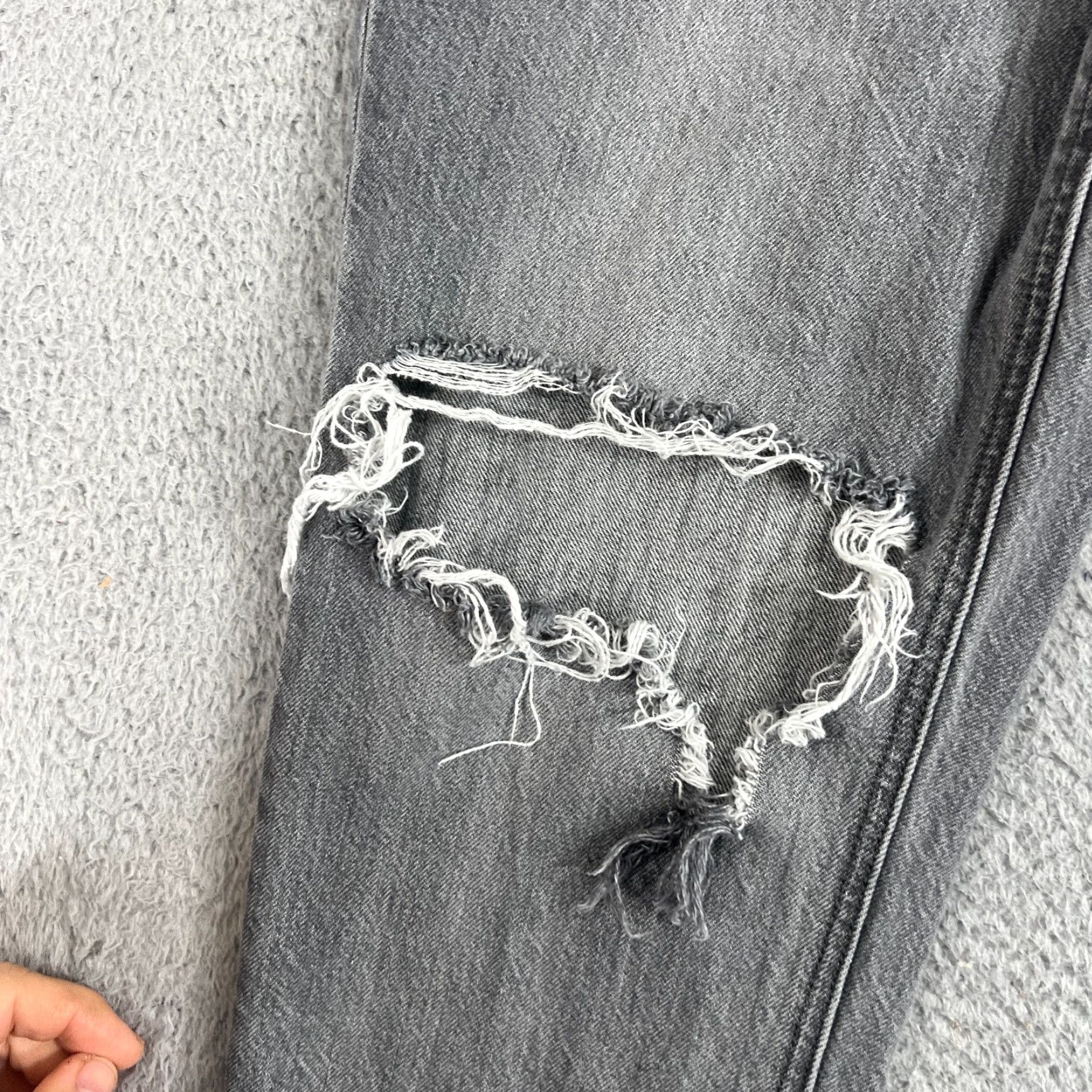 Vintage American Eagle Jeans Womens 6 Black Distressed High Rise Straight Leg Denim Size 28" / US 6 / IT 42 - 3 Thumbnail
