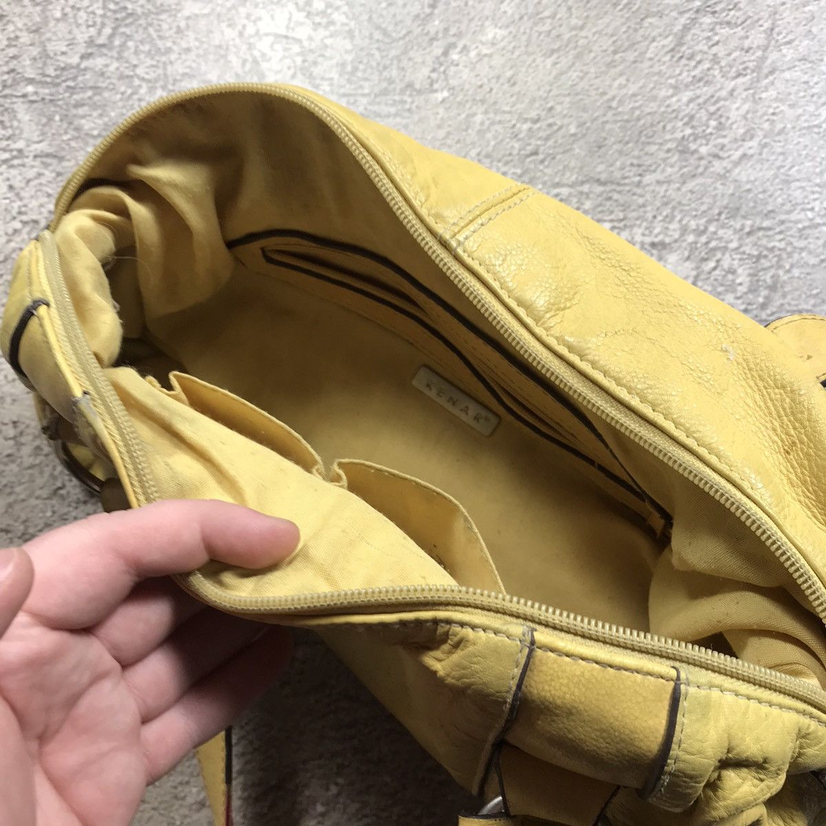 Vintage Vintage Y2K Leather Shoulder Bag Japanese Archive Streetwear Size ONE SIZE - 4 Thumbnail