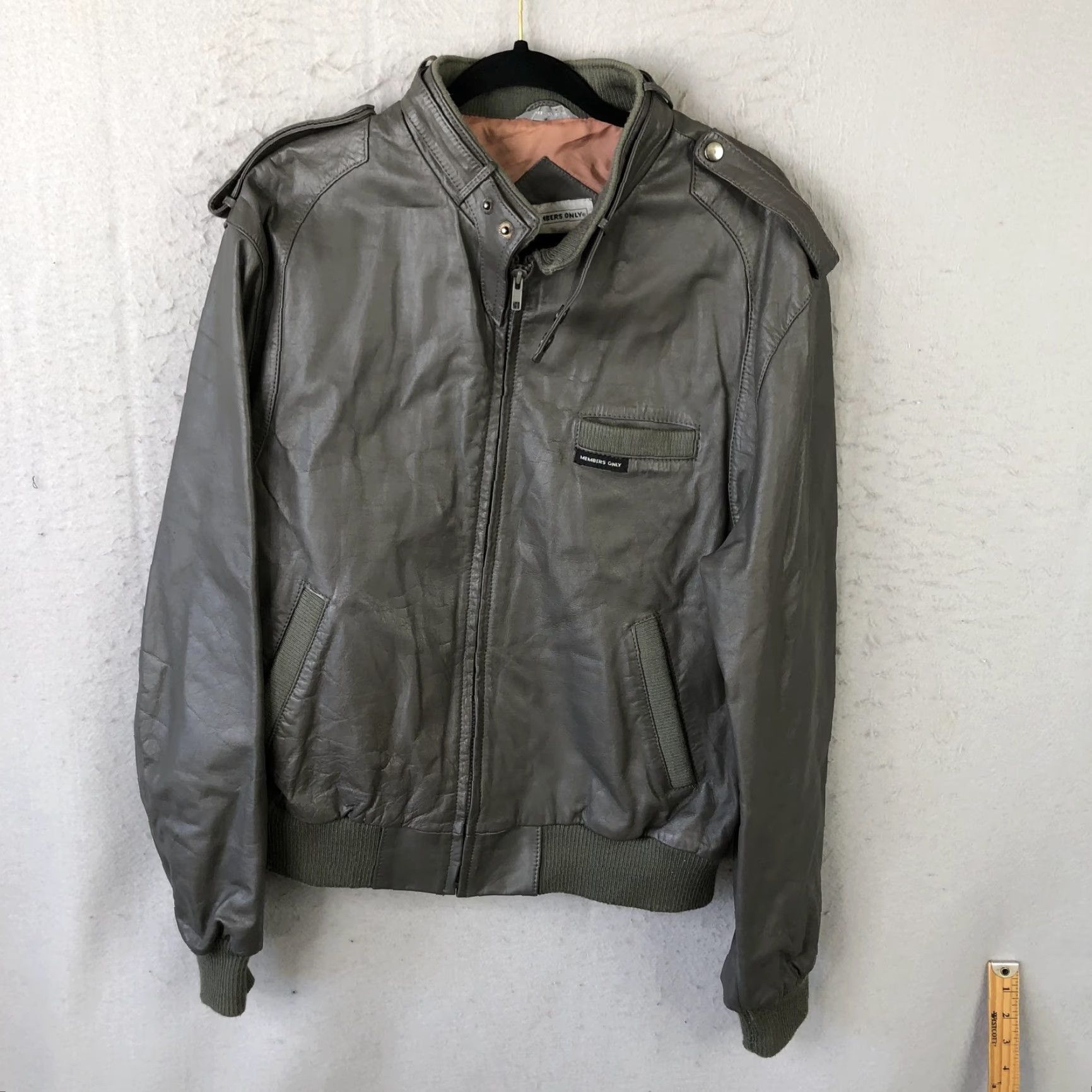 Members Only VINTAGE Members Only Jacket Mens 46 Gray Leather Bomber Moto Epaulets 80s Size US S / EU 44-46 / 1 - 2 Thumbnail