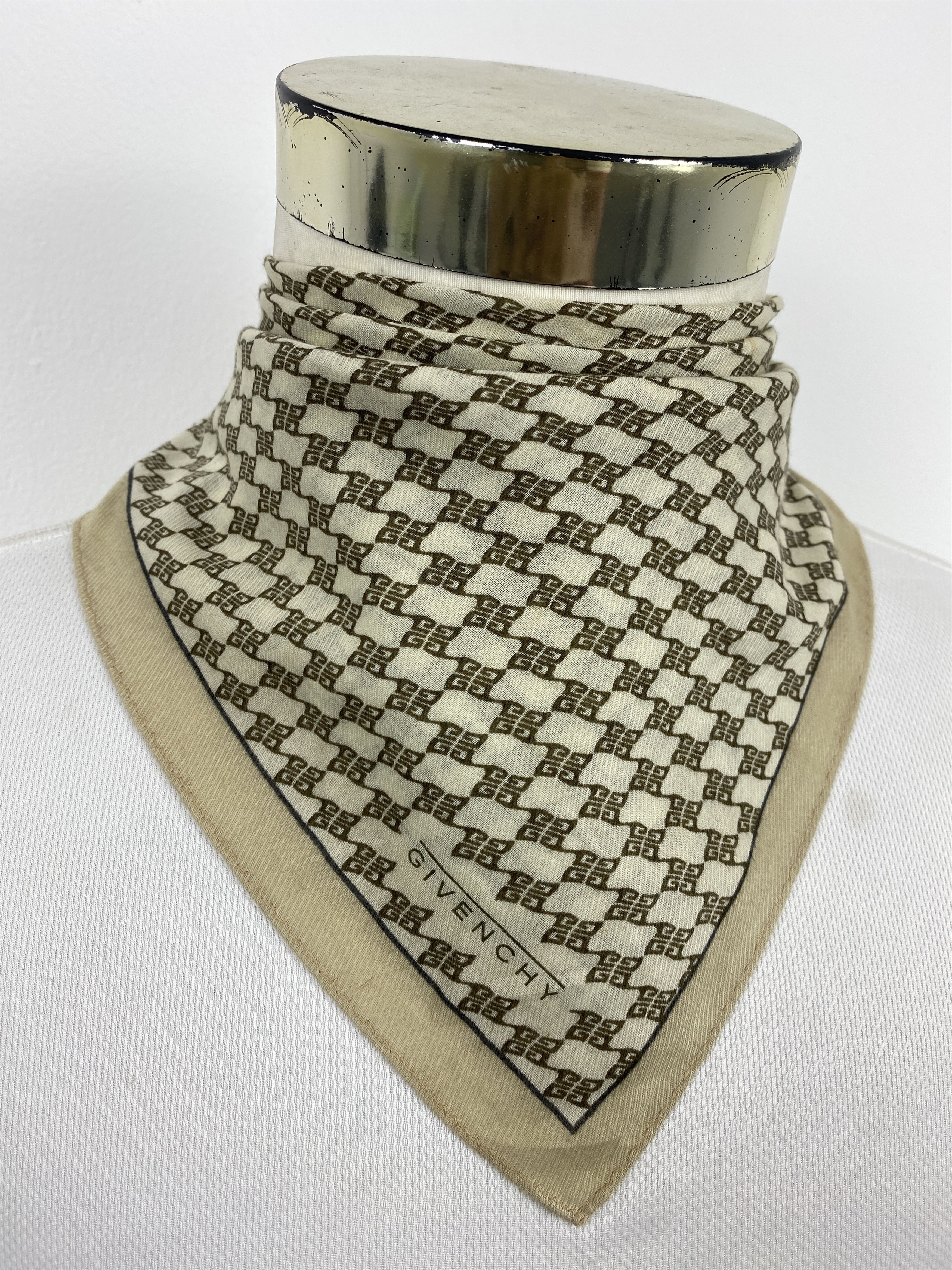Givenchy Vintage Givenchy Handkerchief / Neckerchief KT0289 Size ONE SIZE - 2 Thumbnail