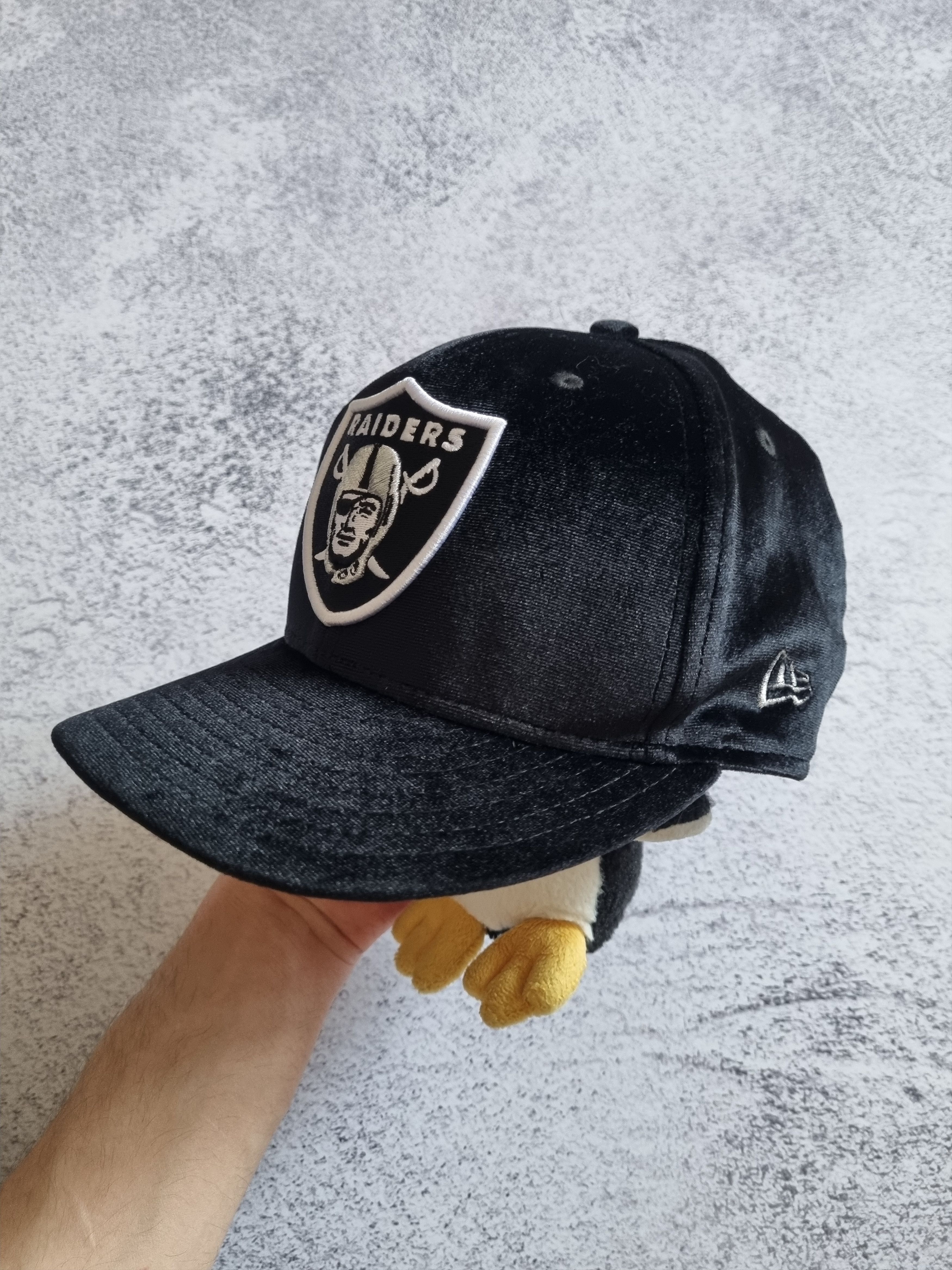 NFL × New Era New Era x Raiders 59 Fifty Velour Snapback Hat Size ONE SIZE - 3 Thumbnail