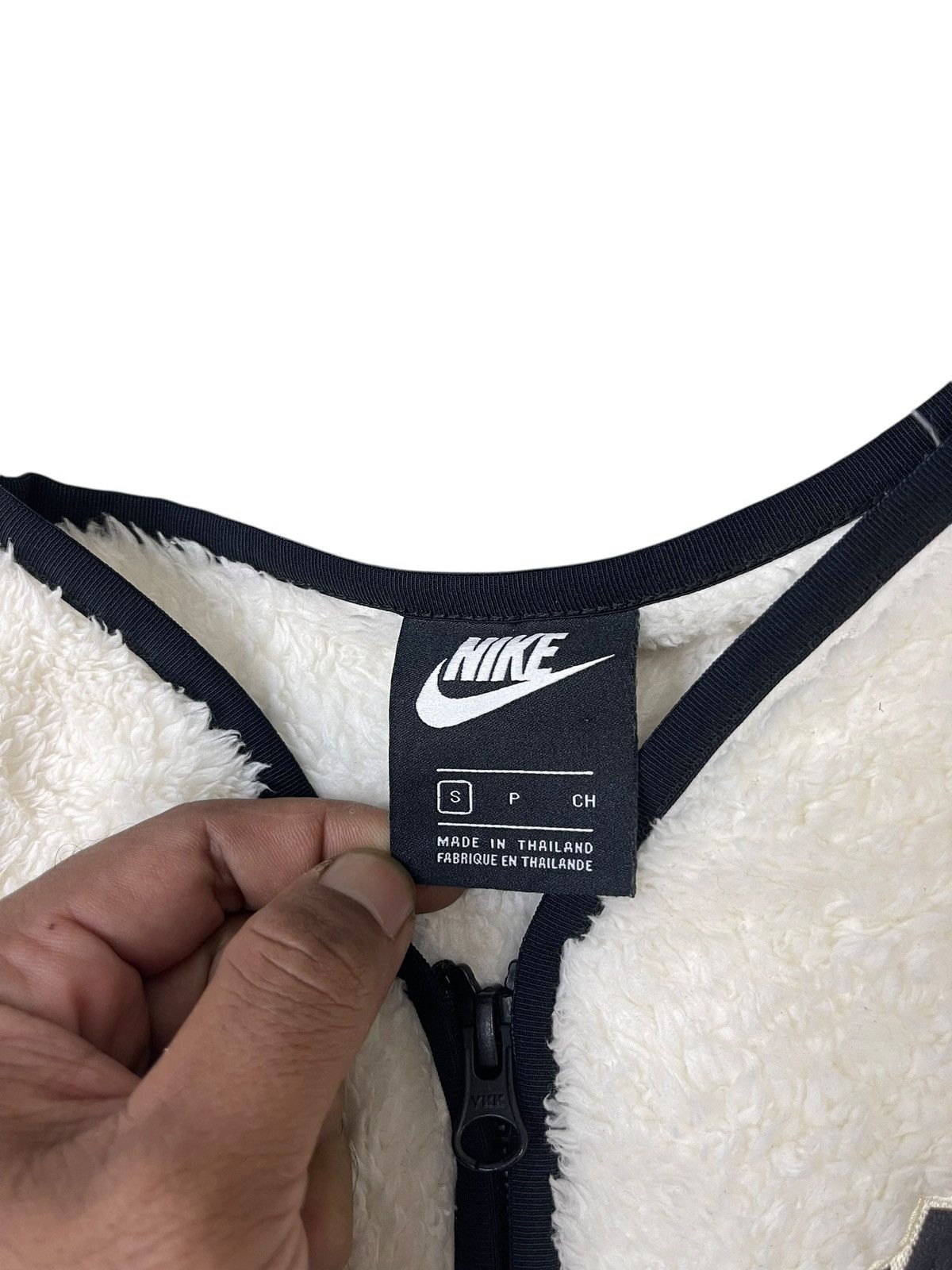 Nike Vintage Nike Fur Jacket Streetwear Size US S / EU 44-46 / 1 - 8 Thumbnail