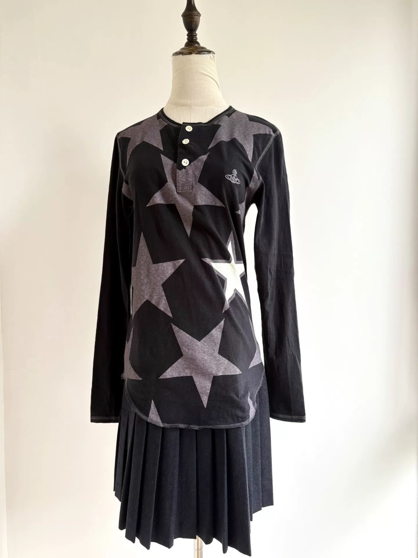 Vivienne Westwood vivienne westwood black gray star top Size XL / US 12-14 / IT 48-50 - 1 Thumbnail