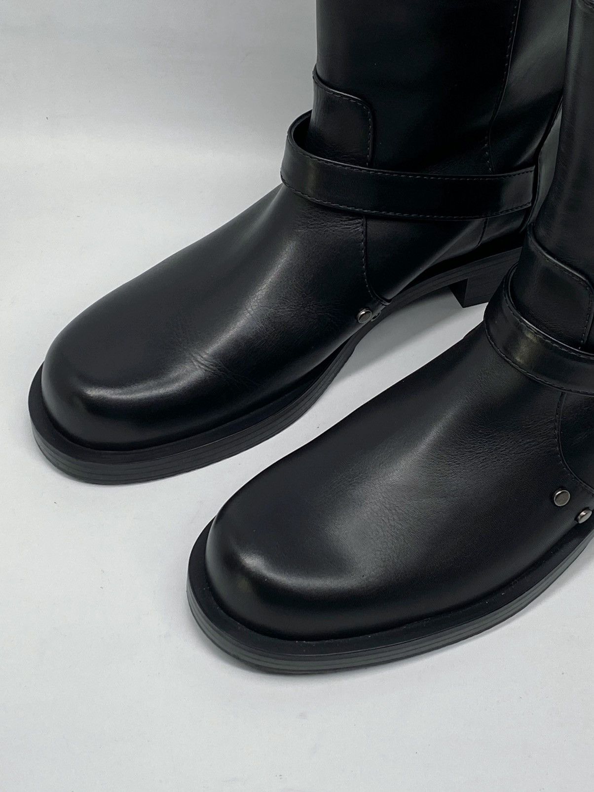Stuart Weitzman Stuart Weitzman Maverick Pull On Moto Boots size 8 Size US 8 / IT 38 - 5 Thumbnail
