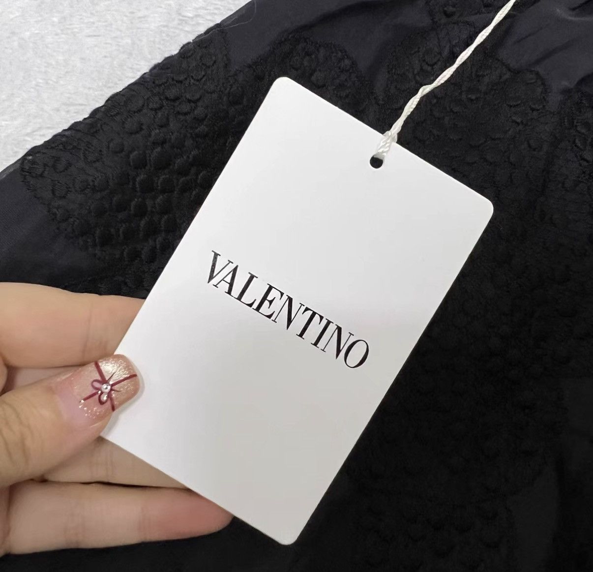 Valentino Valentino Black Embossed Shorts J41 Size 27" / US 4 / IT 40 - 3 Thumbnail