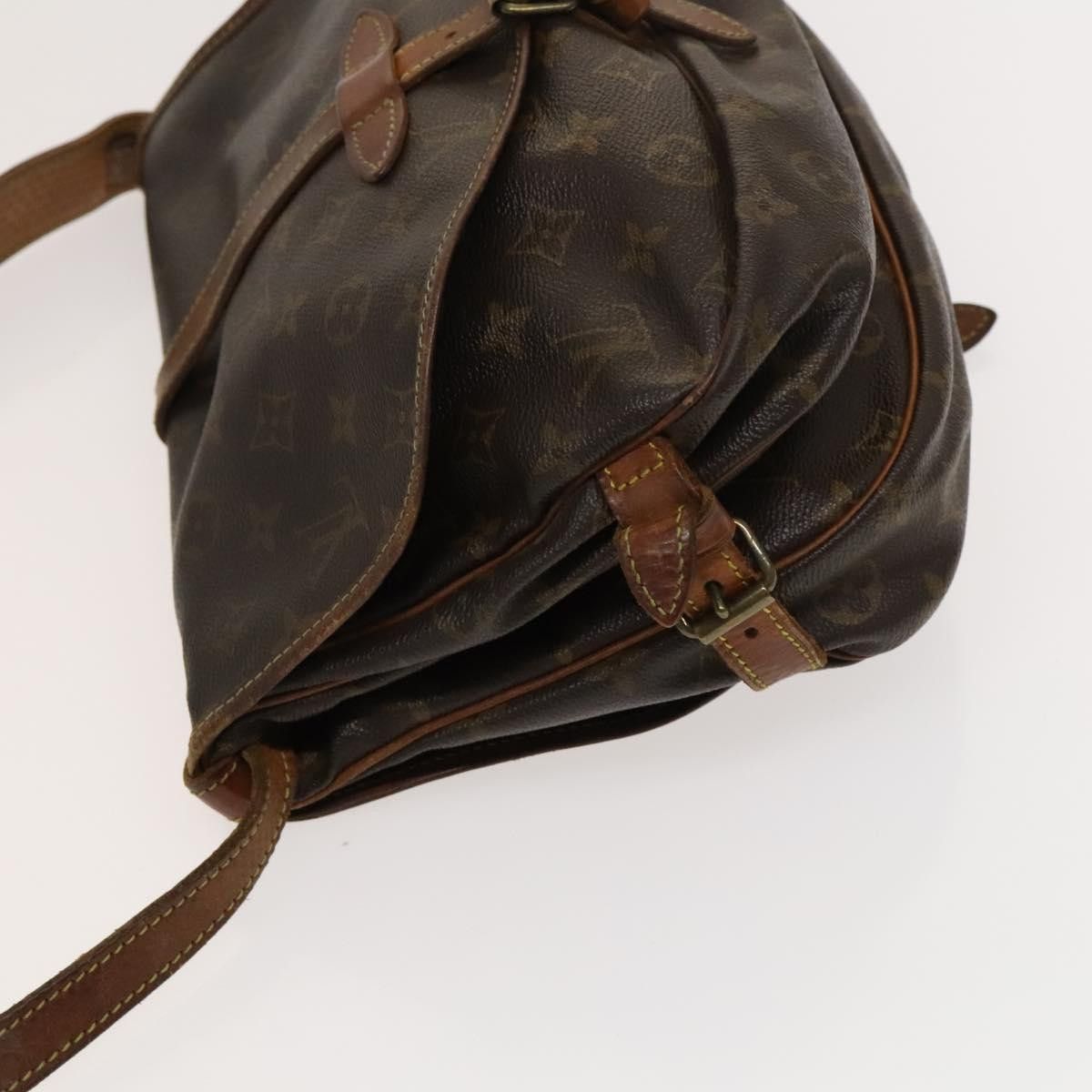 Louis Vuitton LOUIS VUITTON Monogram Saumur 30 Shoulder Bag M42256 Size ONE SIZE - 4 Thumbnail