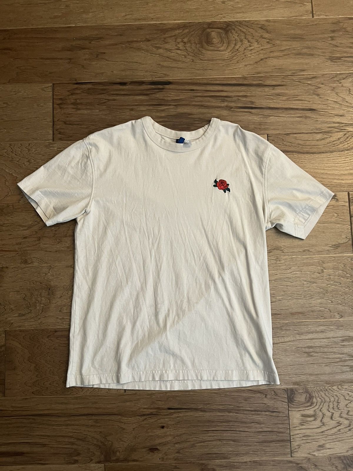 H&M H&m Rose t shirt Size US M / EU 48-50 / 2 - 1 Thumbnail