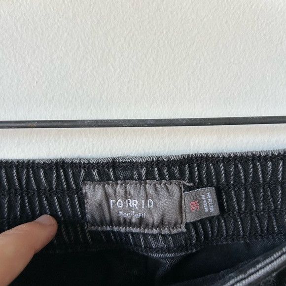 Torrid Torrid Feel the Fit Black Drawstring Straight Leg Jeans Size 38" / US 16 / IT 52 - 3 Thumbnail