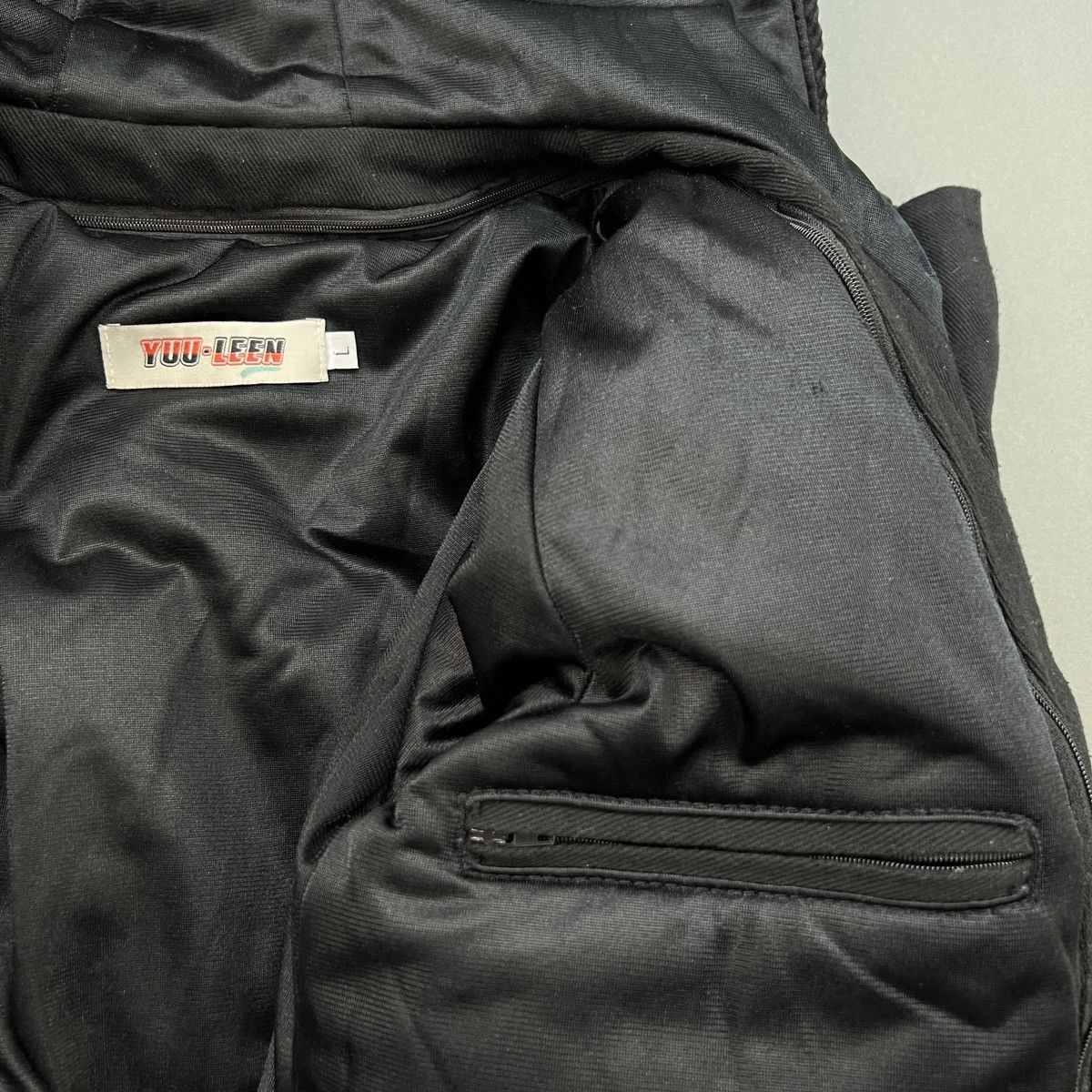 Japanese Brand × Vintage Japanese Zip Up Cargo Hoodie Size US L / EU 52-54 / 3 - 7 Thumbnail