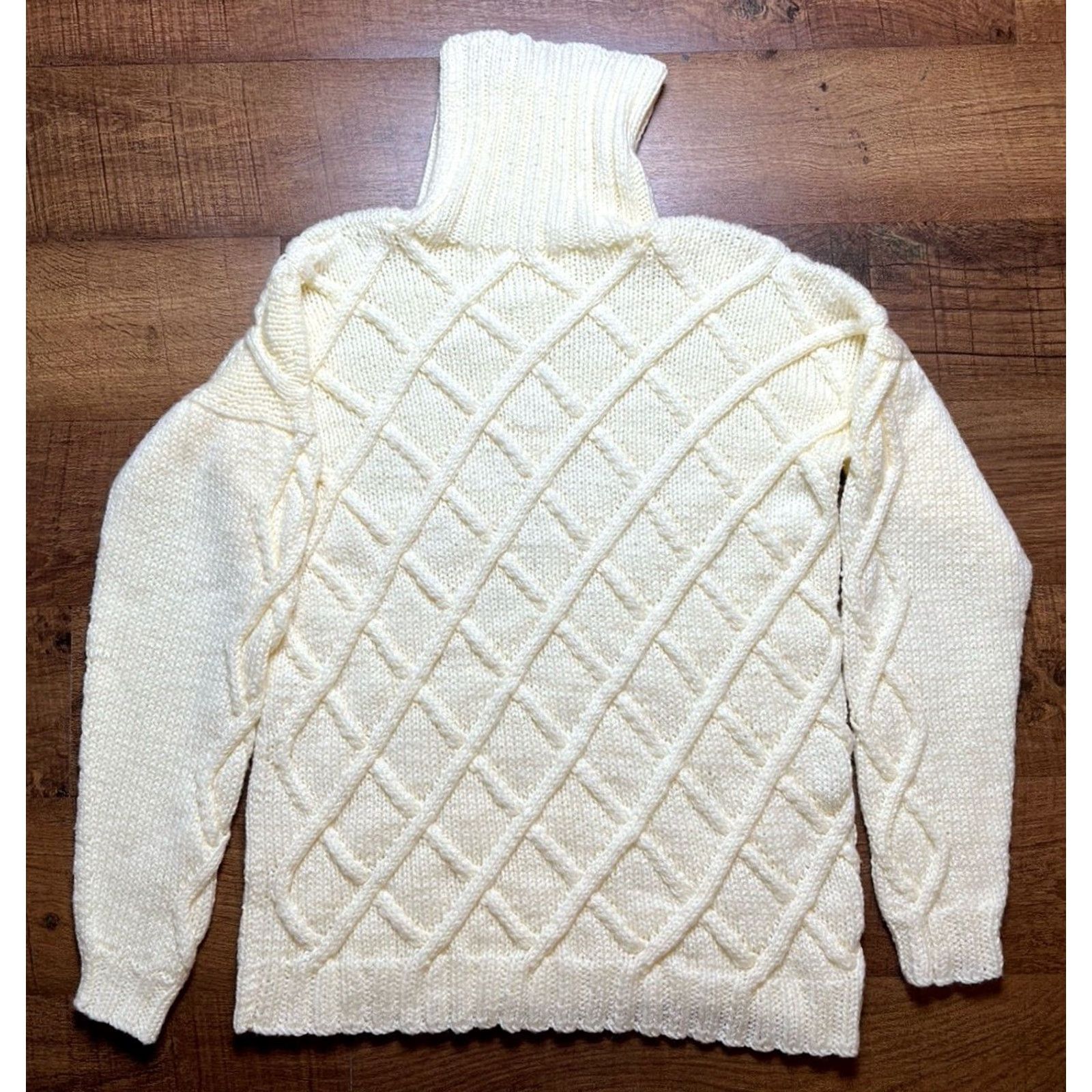 Vintage VINTAGE Fisherman Knit Sweater Turtleneck Womens Hand knit Ivory Acrylic - Medium Size M / US 6-8 / IT 42-44 - 2 Thumbnail