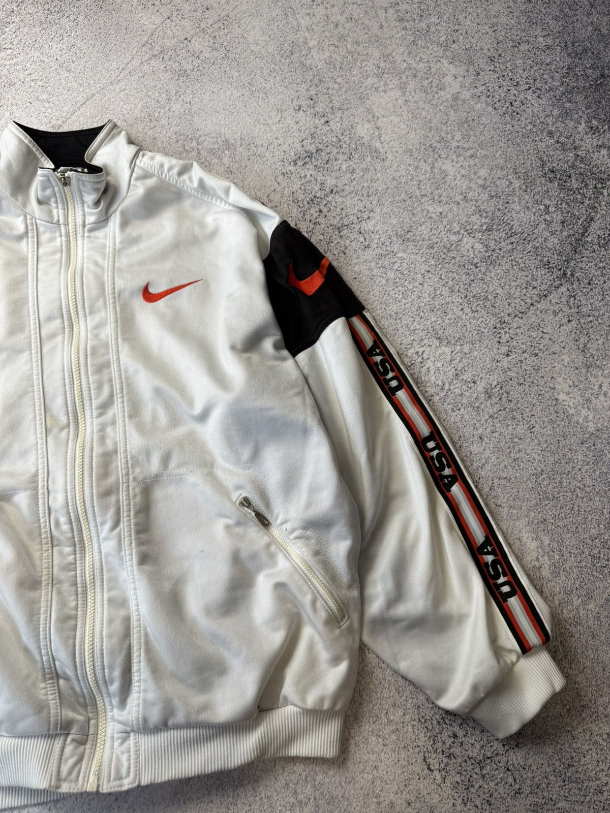 Nike Vintage Nike Zip Up Hoodie USA Big Swoosh Y2K Size US L / EU 52-54 / 3 - 13 Thumbnail