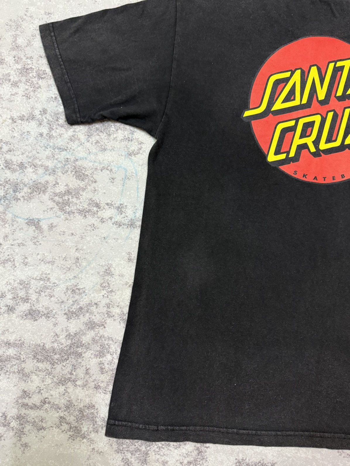 Santa Cruz Skateboards Vintage Santa Cruz Skateboards Sun faded Backhit logo Tshirt Size US M / EU 48-50 / 2 - 12 Thumbnail