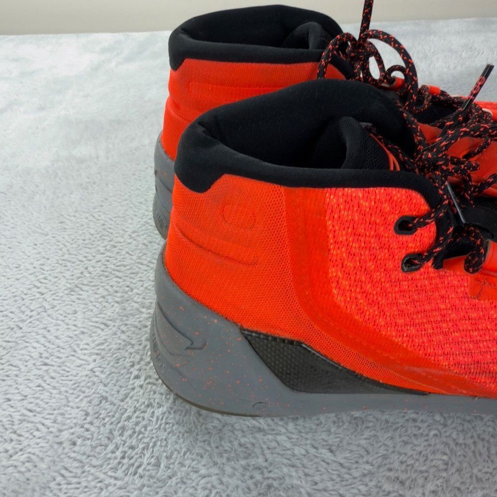 Under Armour Under Armour Curry 3 Bolt Orange Athletic Shoes Men’s Size Size US 13 / EU 46 - 7 Thumbnail